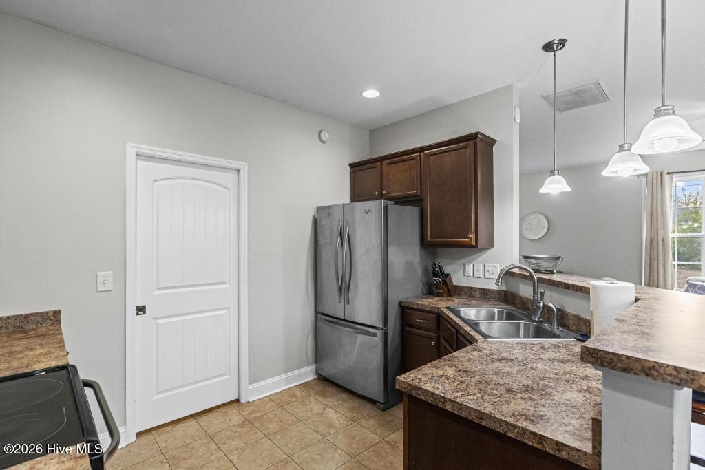 100551053 | Photo 12