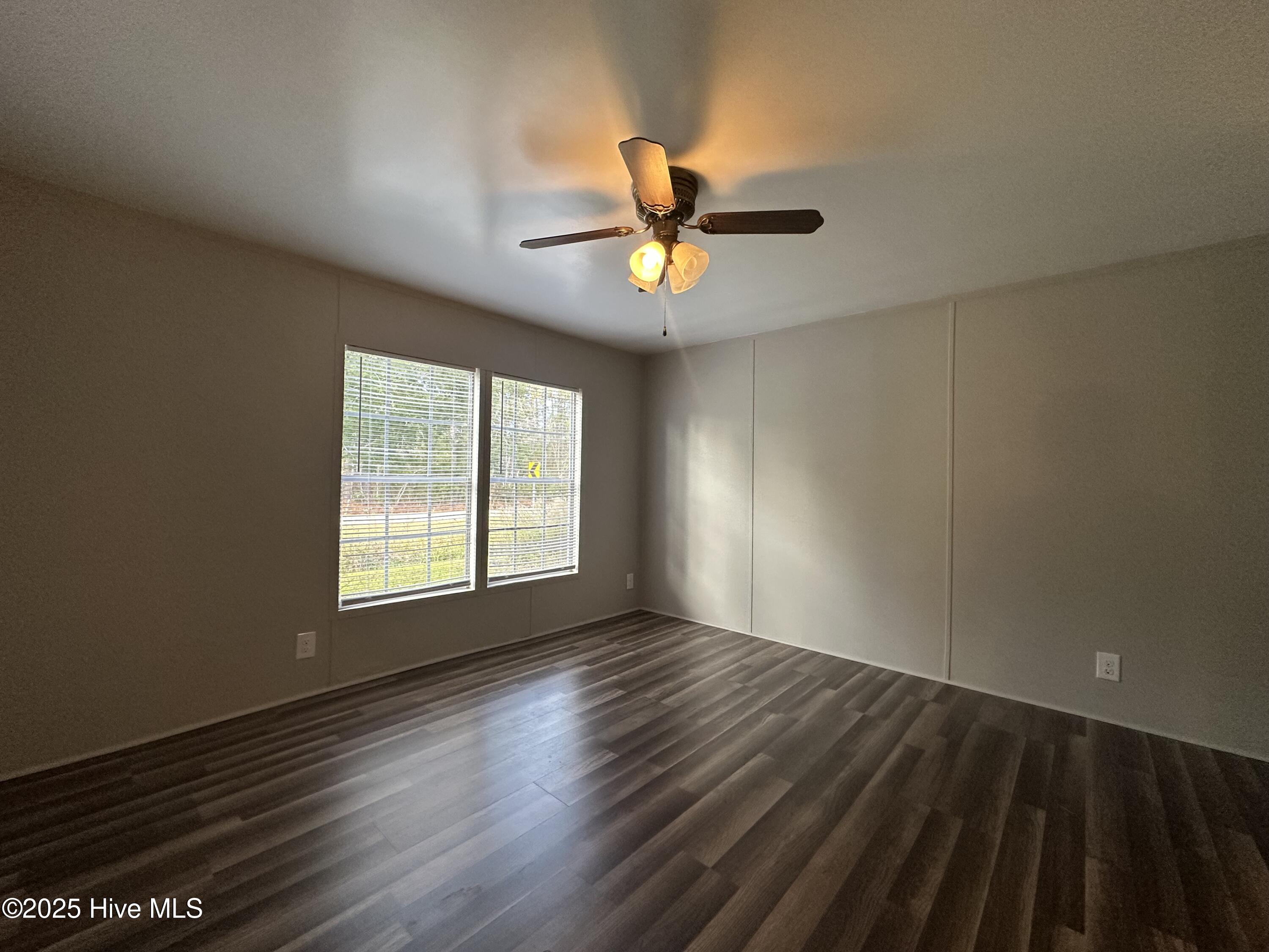 100545851 | Photo 12