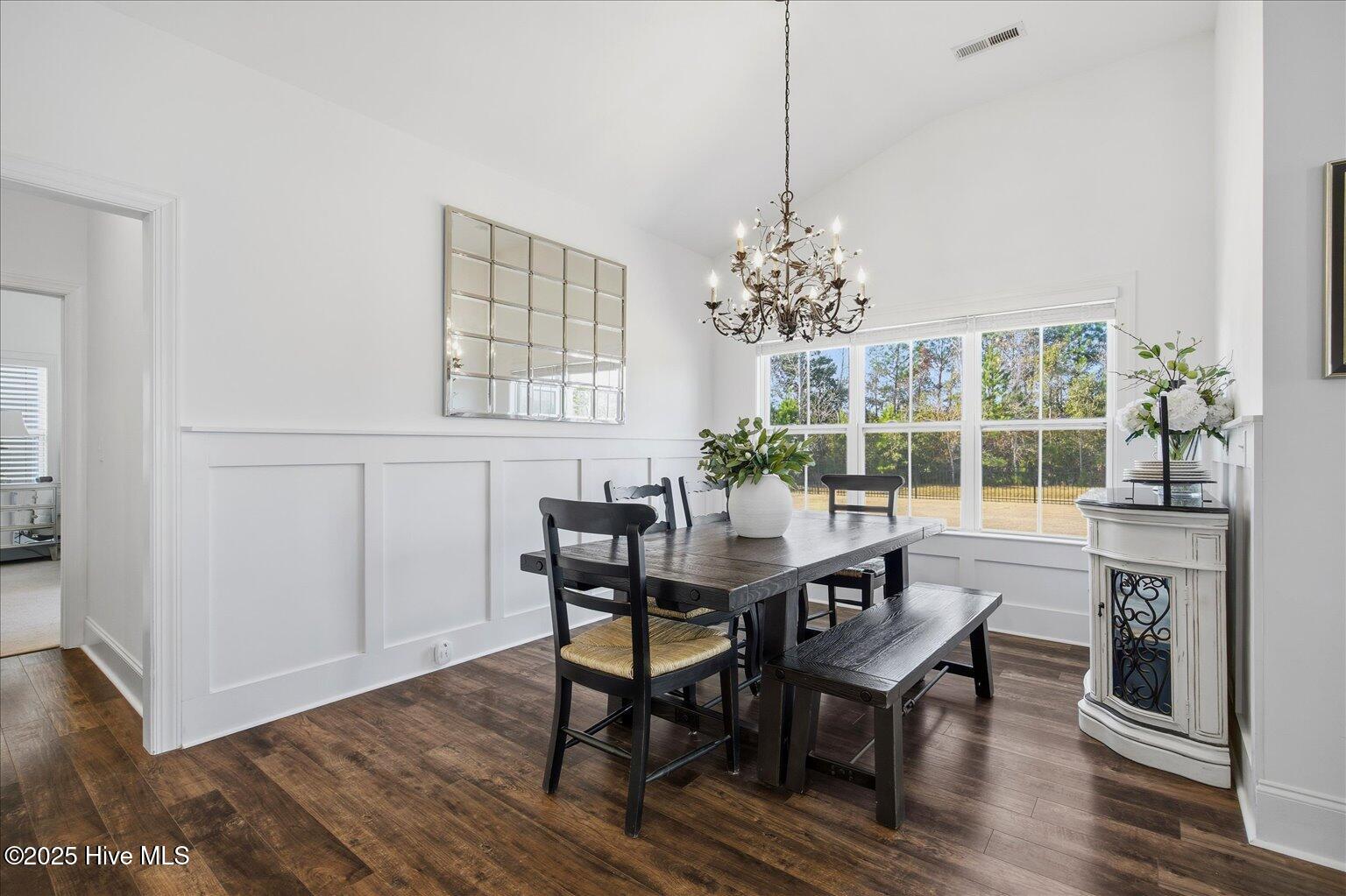 100547159 | Photo 18