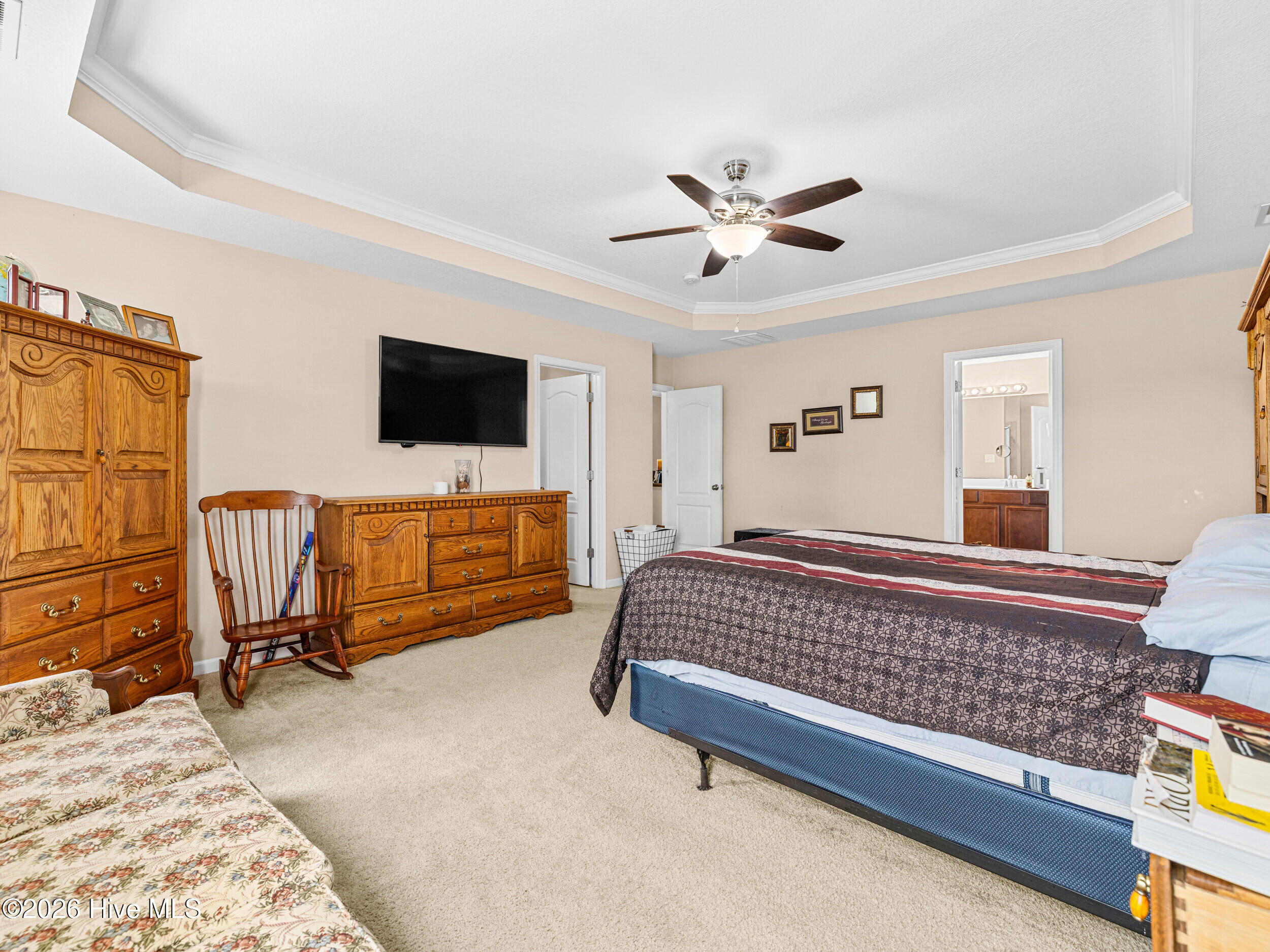 100568044 | Photo 31