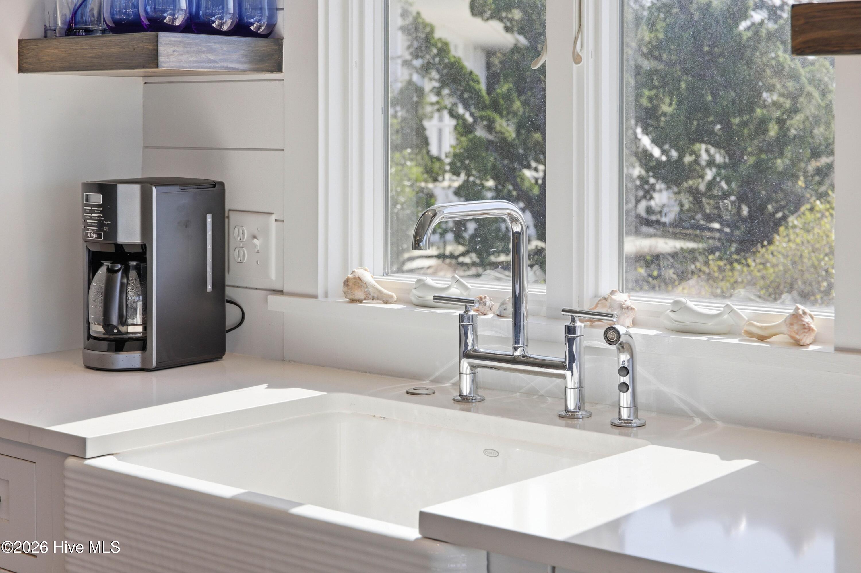 100560271 | Photo 17