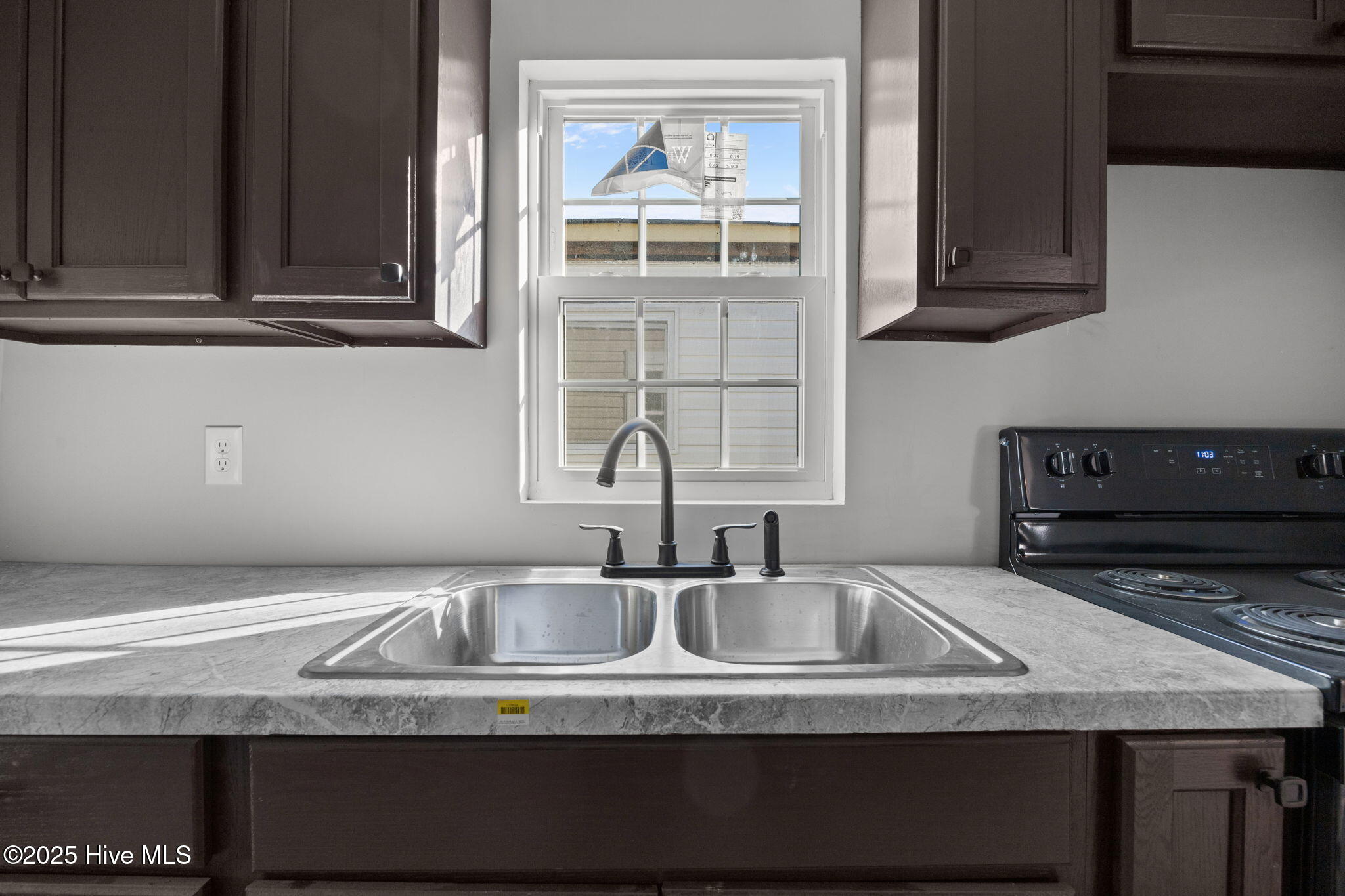 100545676 | Photo 24