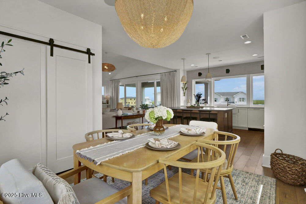 100520014 | Photo 22