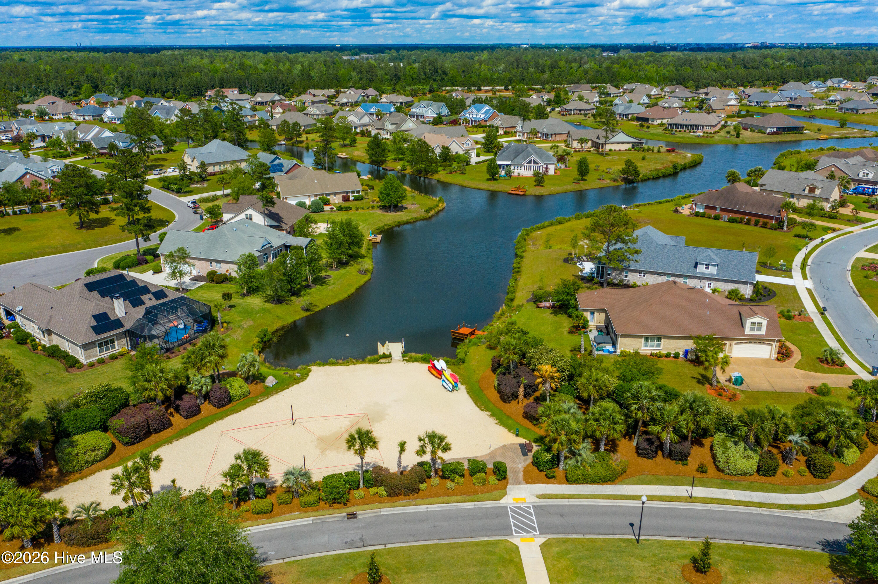 100565729 | Photo 72