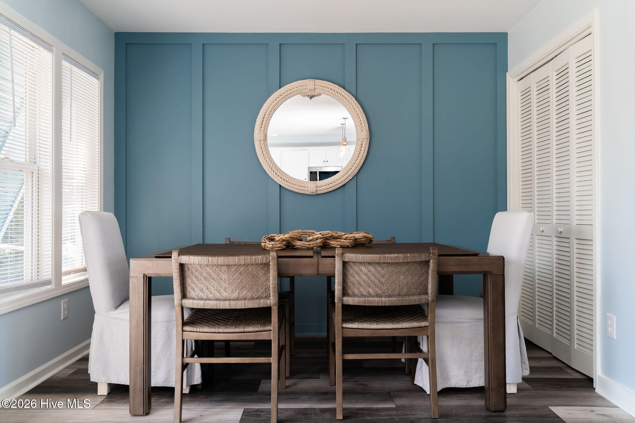 100561667 | Photo 40