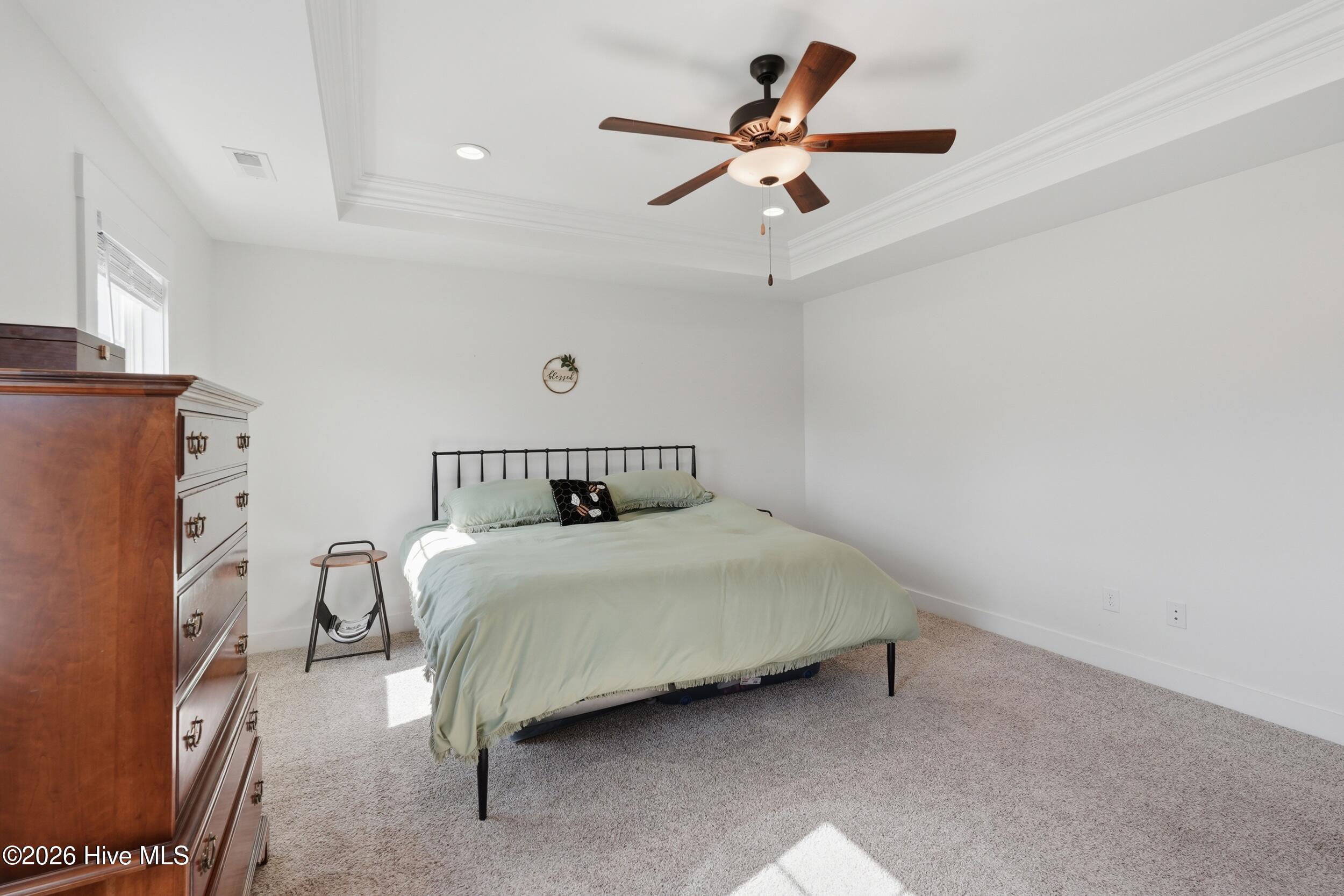 100562917 | Photo 33