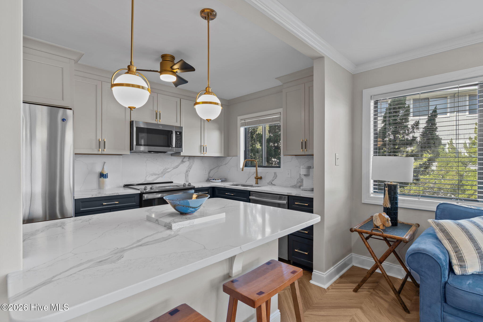 100558305 | Photo 22