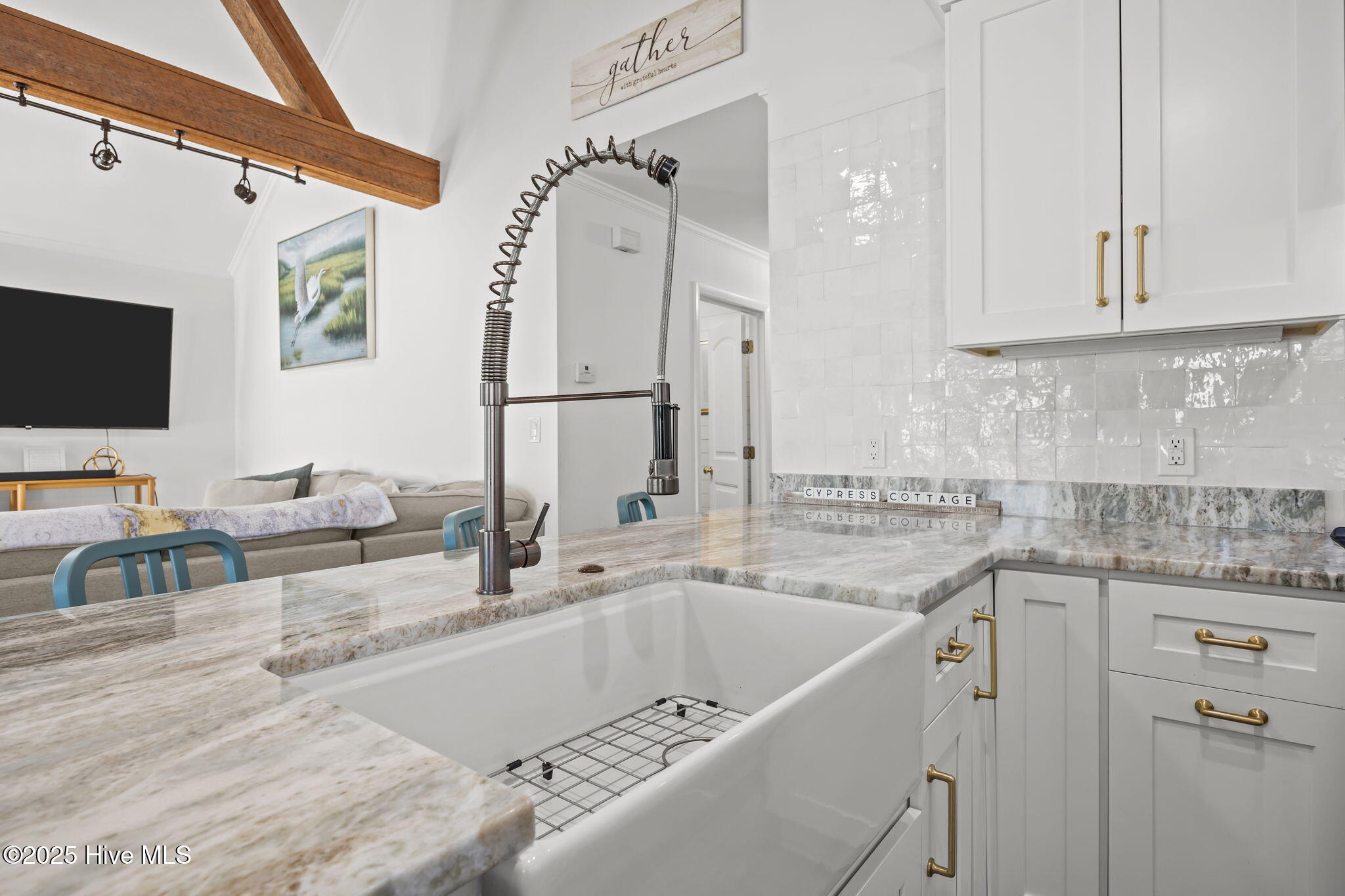 100545824 | Photo 15