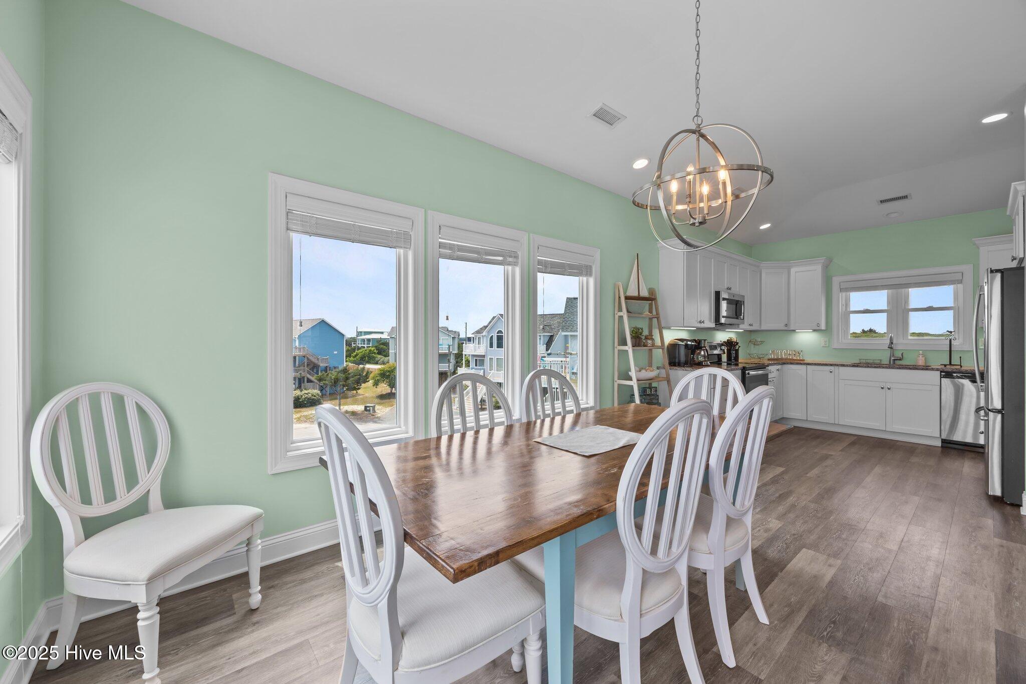 100547426 | Photo 32