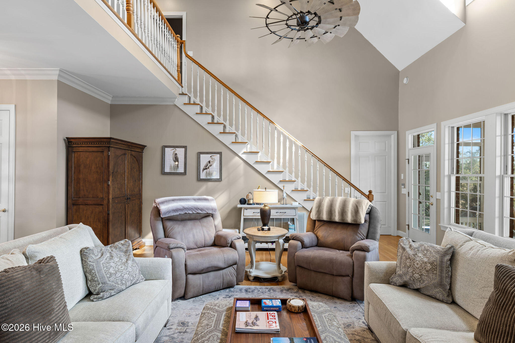 100553597 | Photo 42