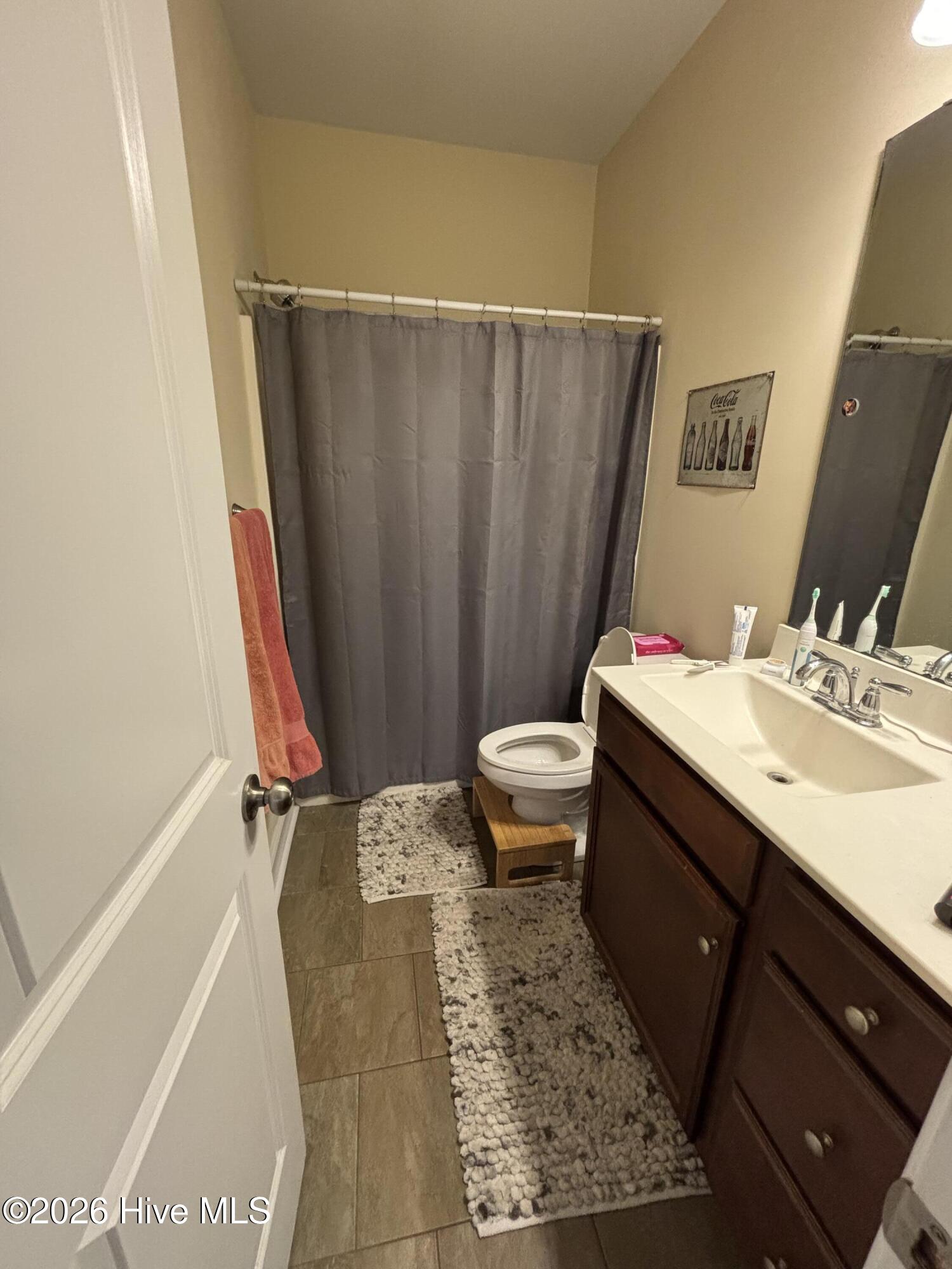 100561004 | Photo 36