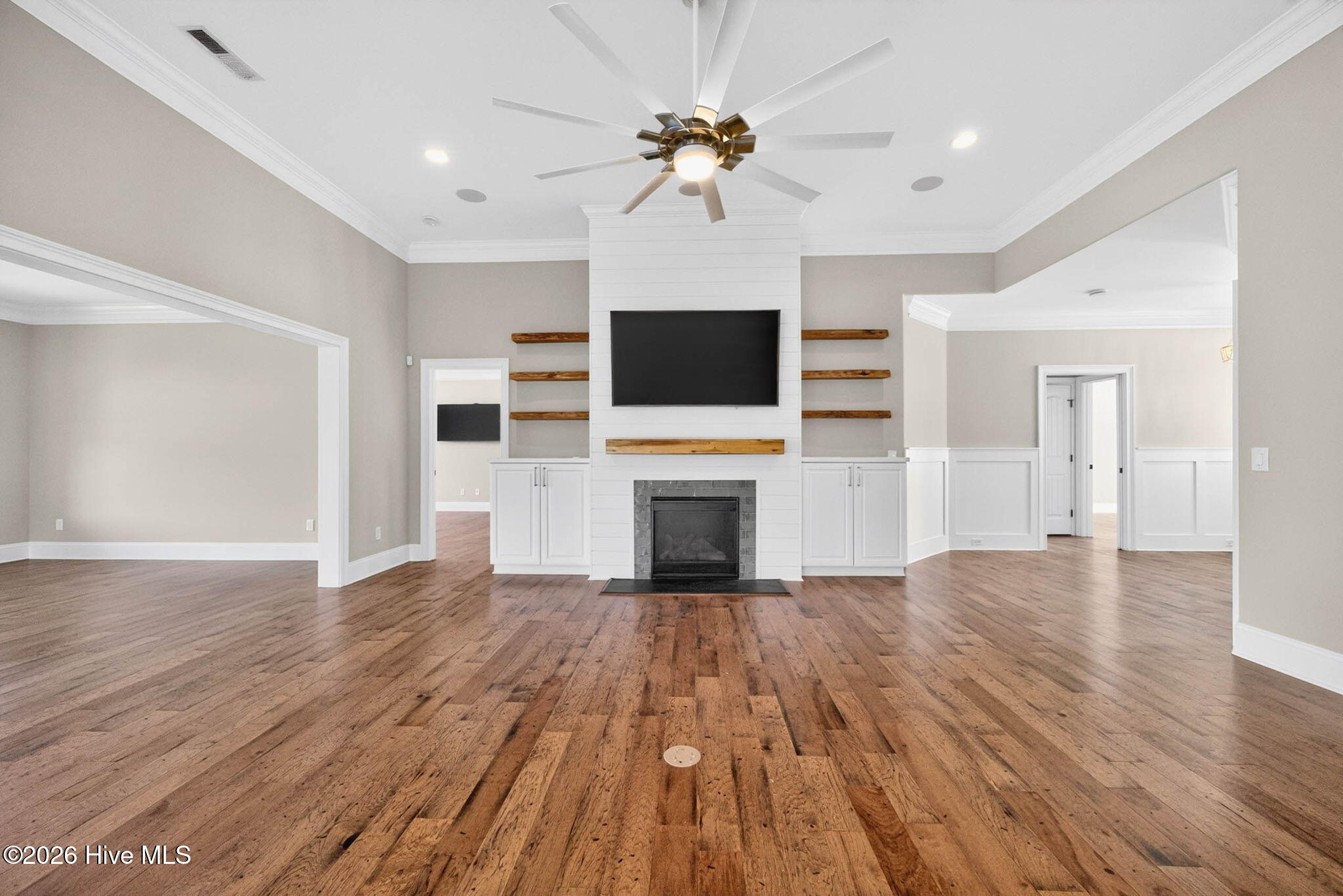 100567612 | Photo 12