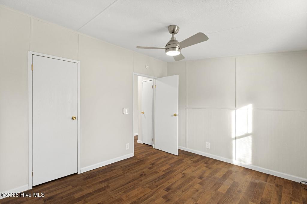 100549076 | Photo 11