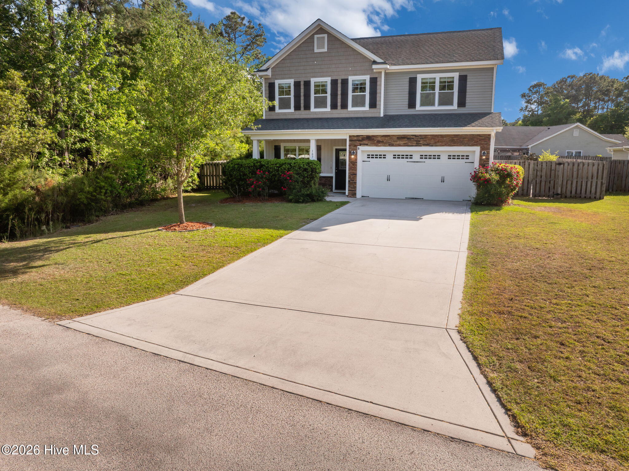 100568567 | Photo 44