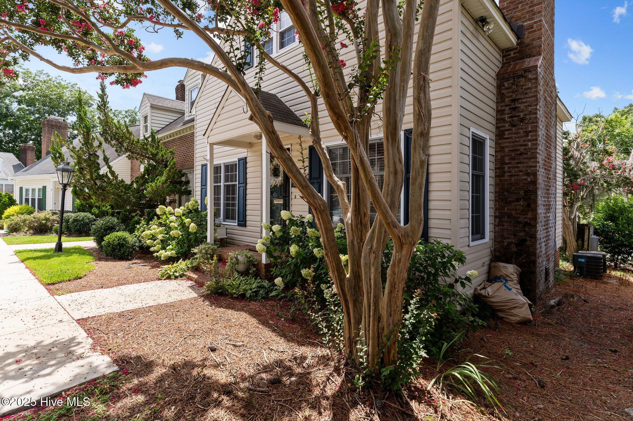 15 Saint Marys Place, Wilmington, NC 28403 – photo 4: 32-web-or-mls-BTS05738