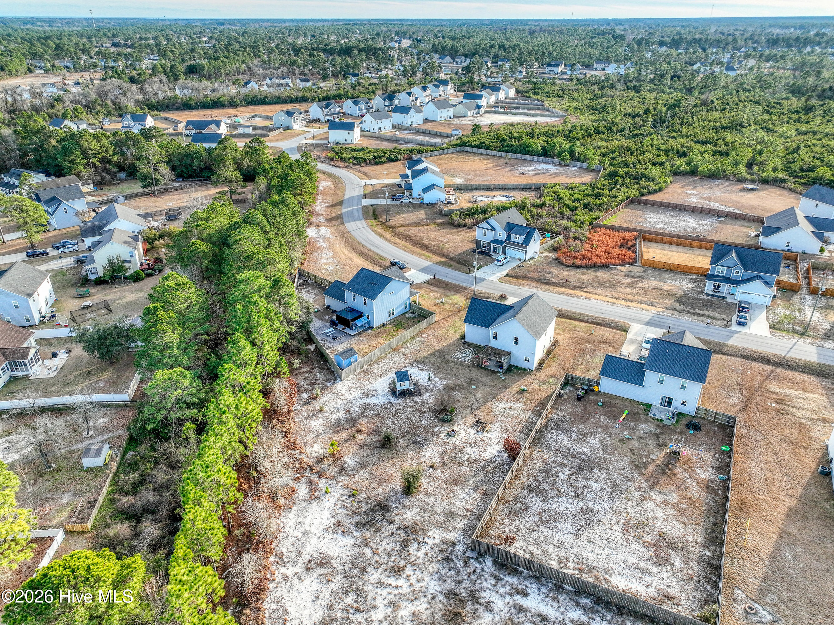 100549687 | Photo 47