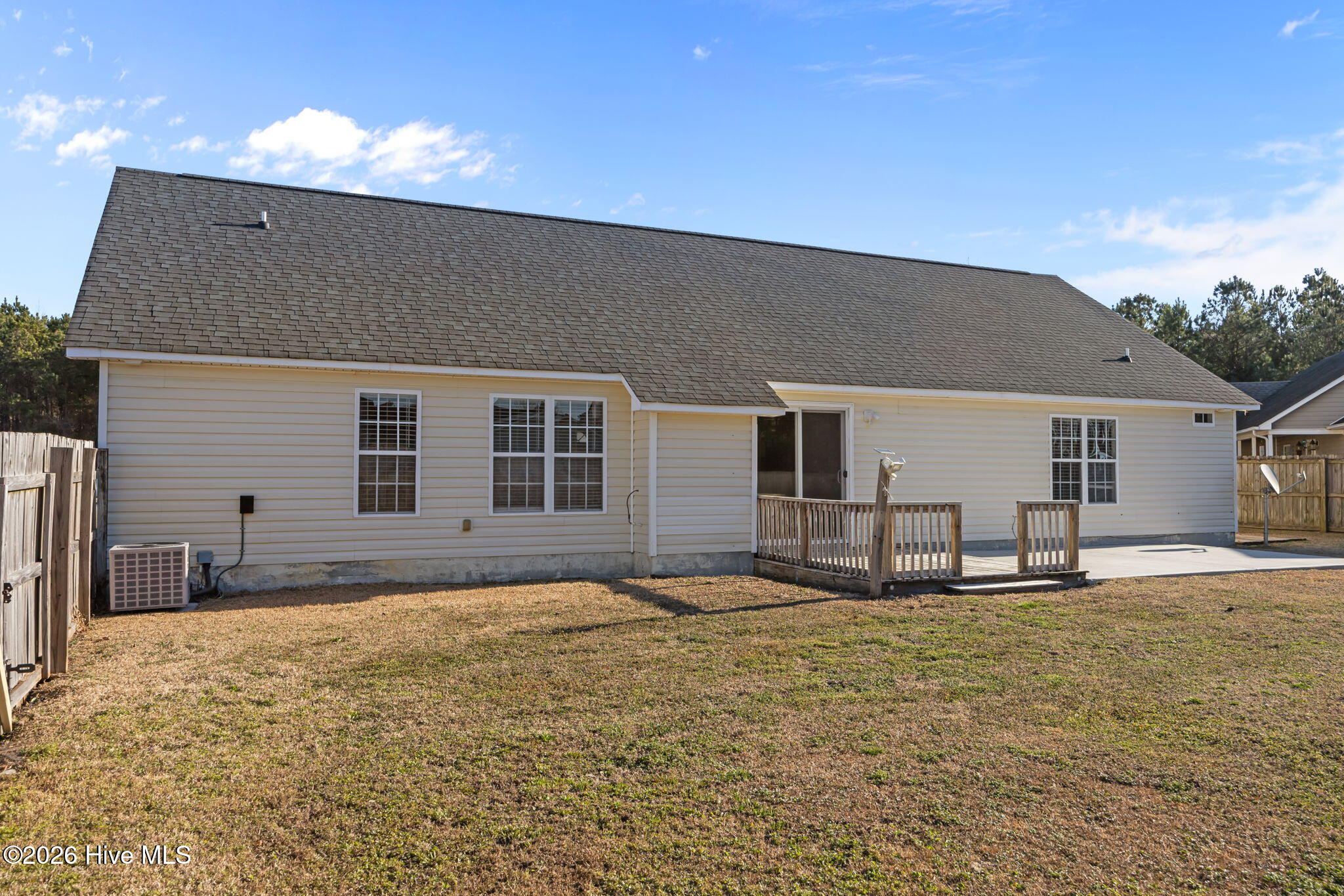 100549843 | Photo 37