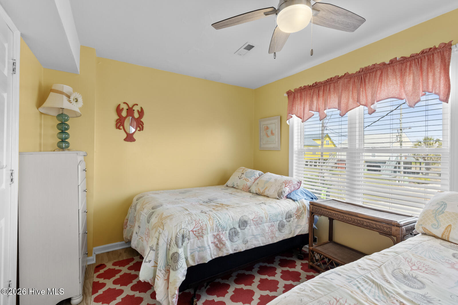 100569371 | Photo 13