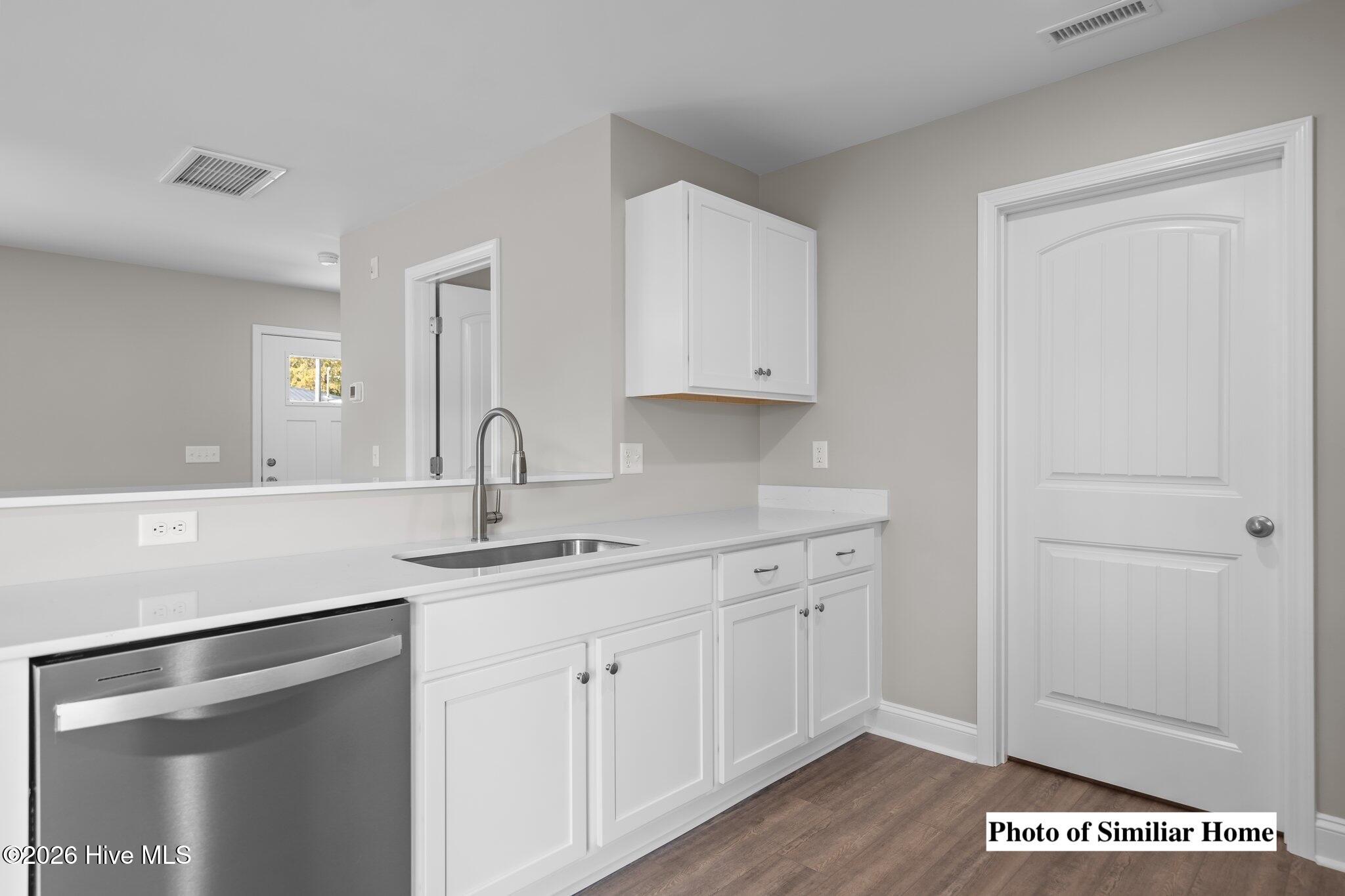 100566051 | Photo 21