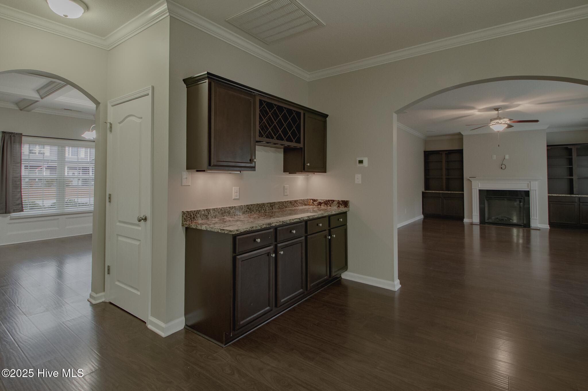 100546466 | Photo 14