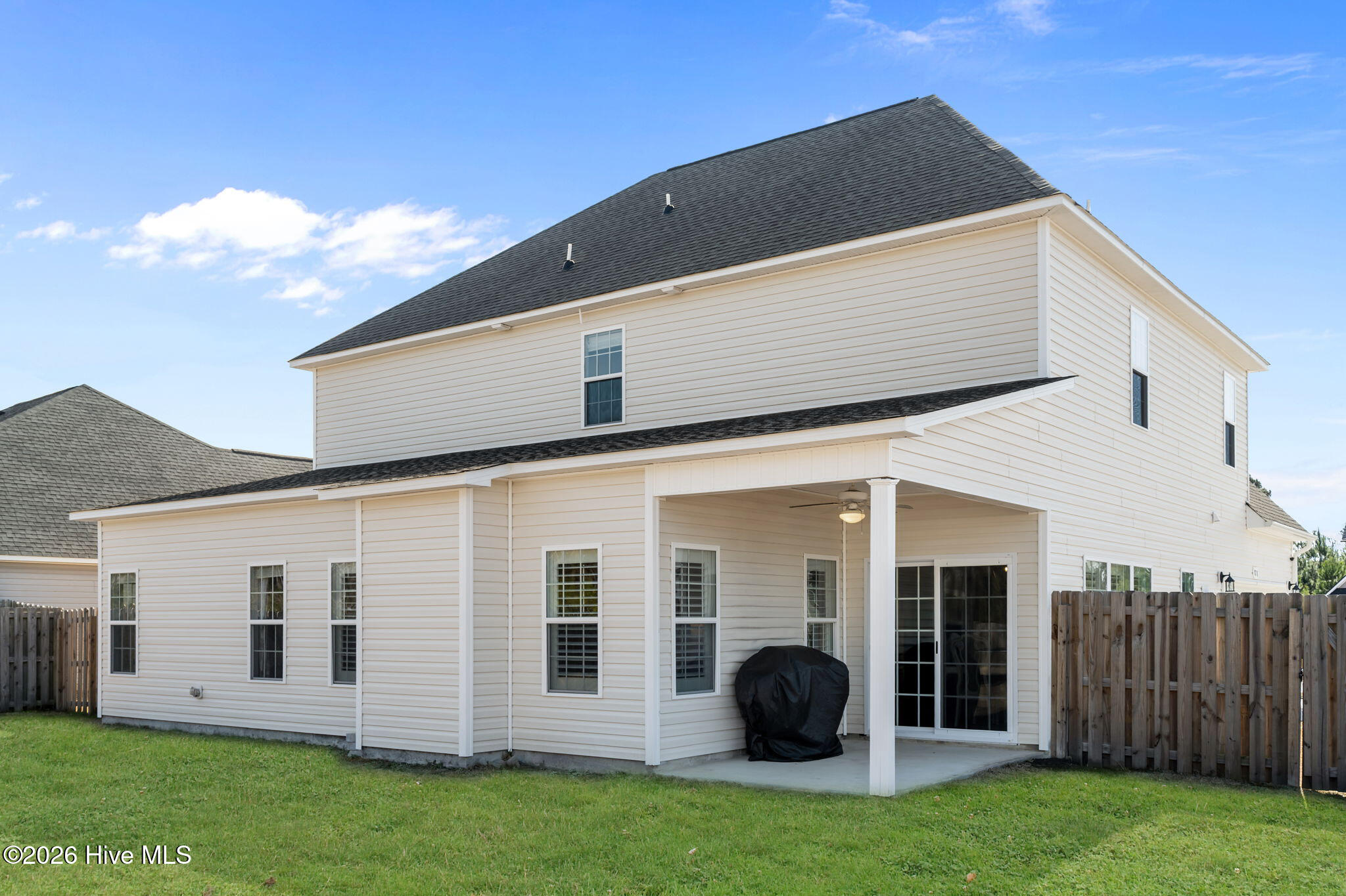 100557396 | Photo 46