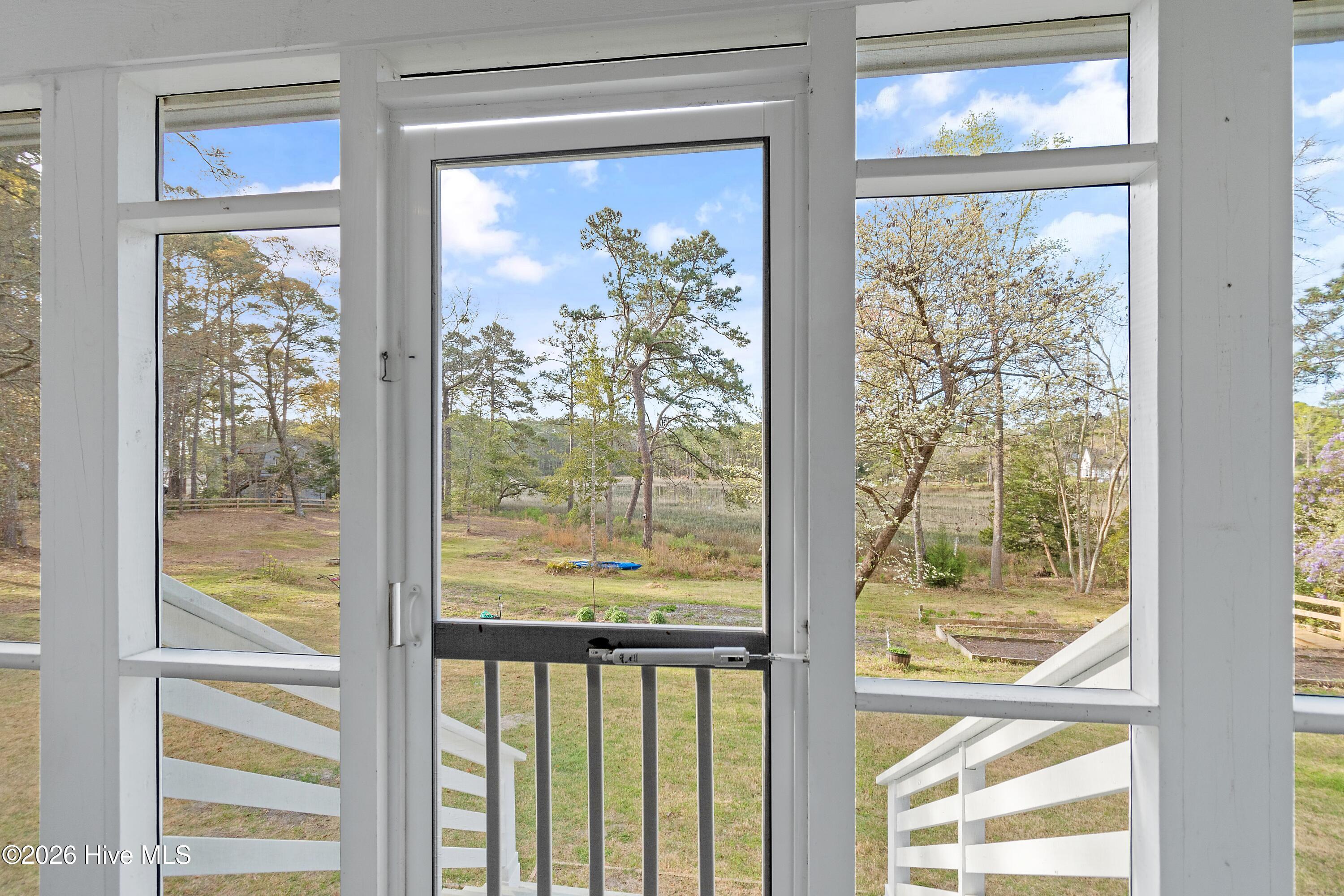 100564312 | Photo 36