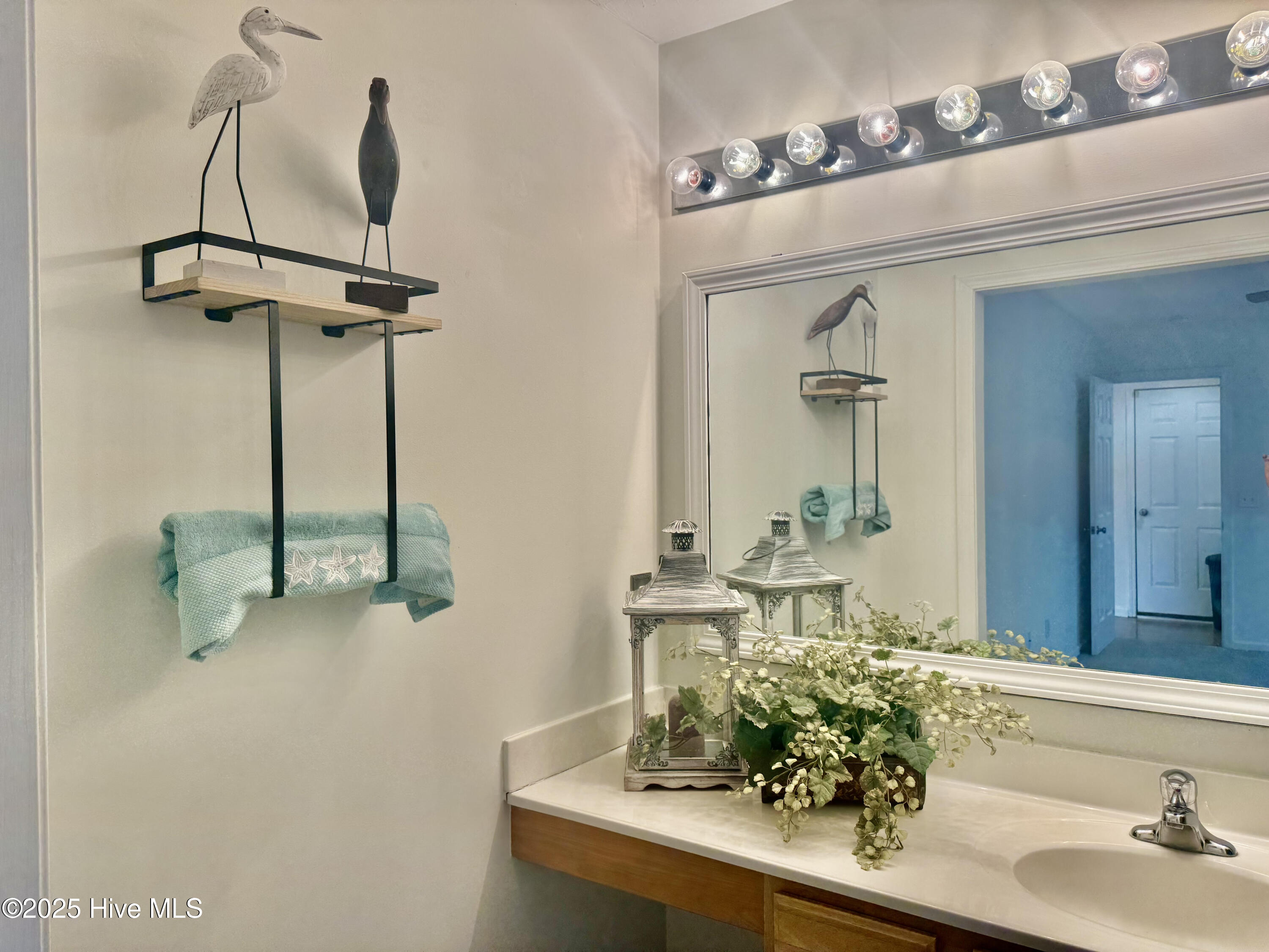 100544308 | Photo 16