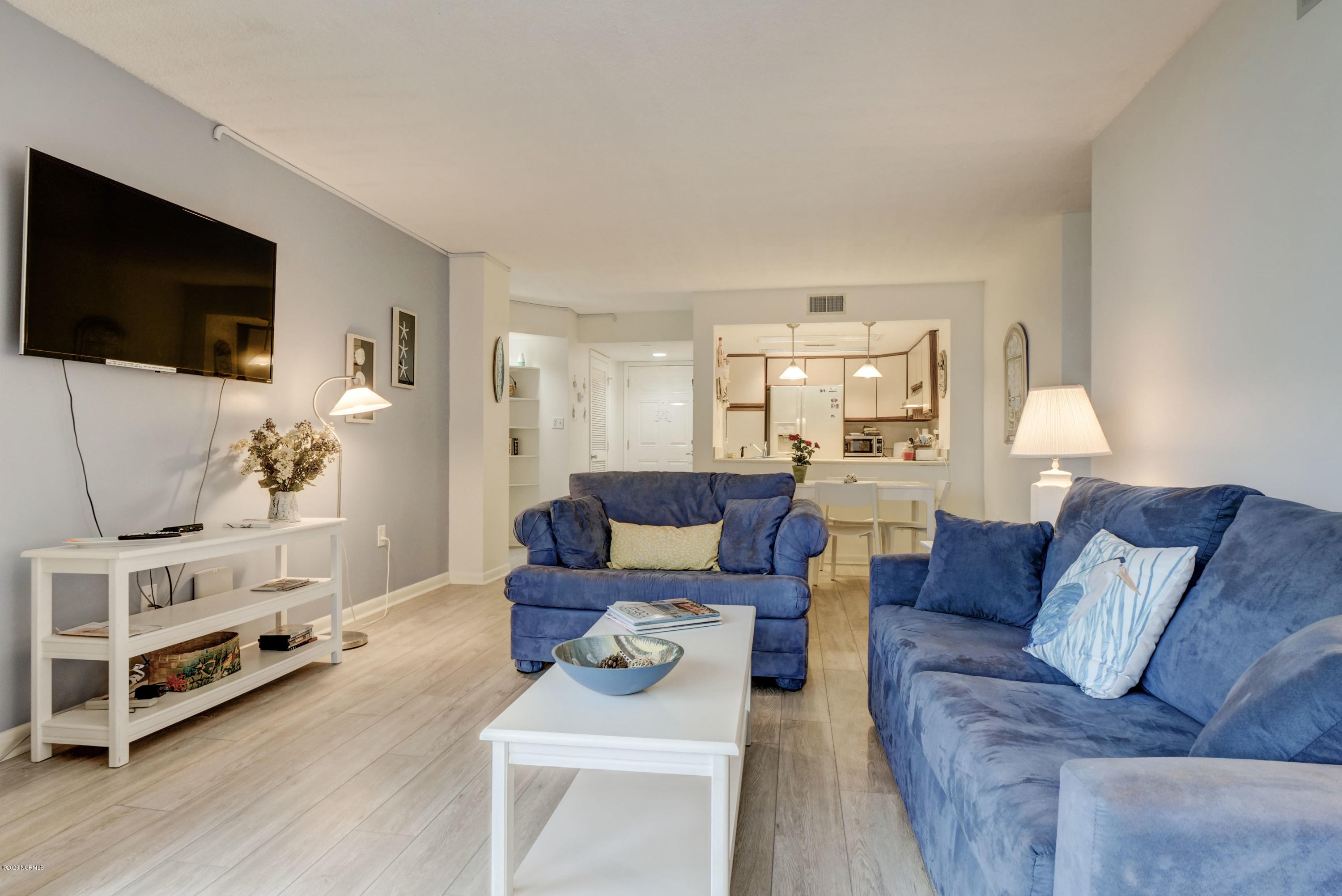 100527607 | Photo 11