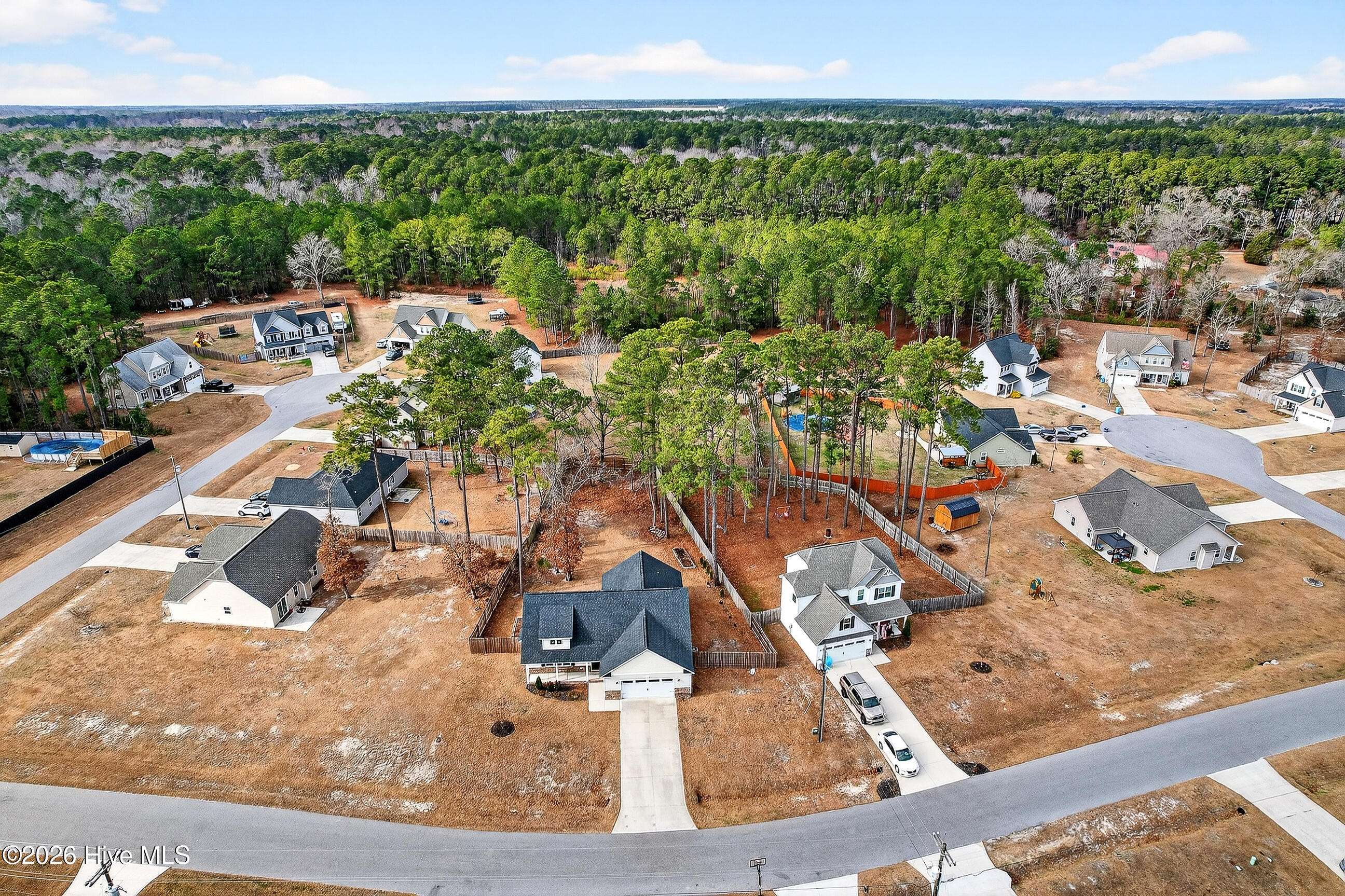 100549361 | Photo 34