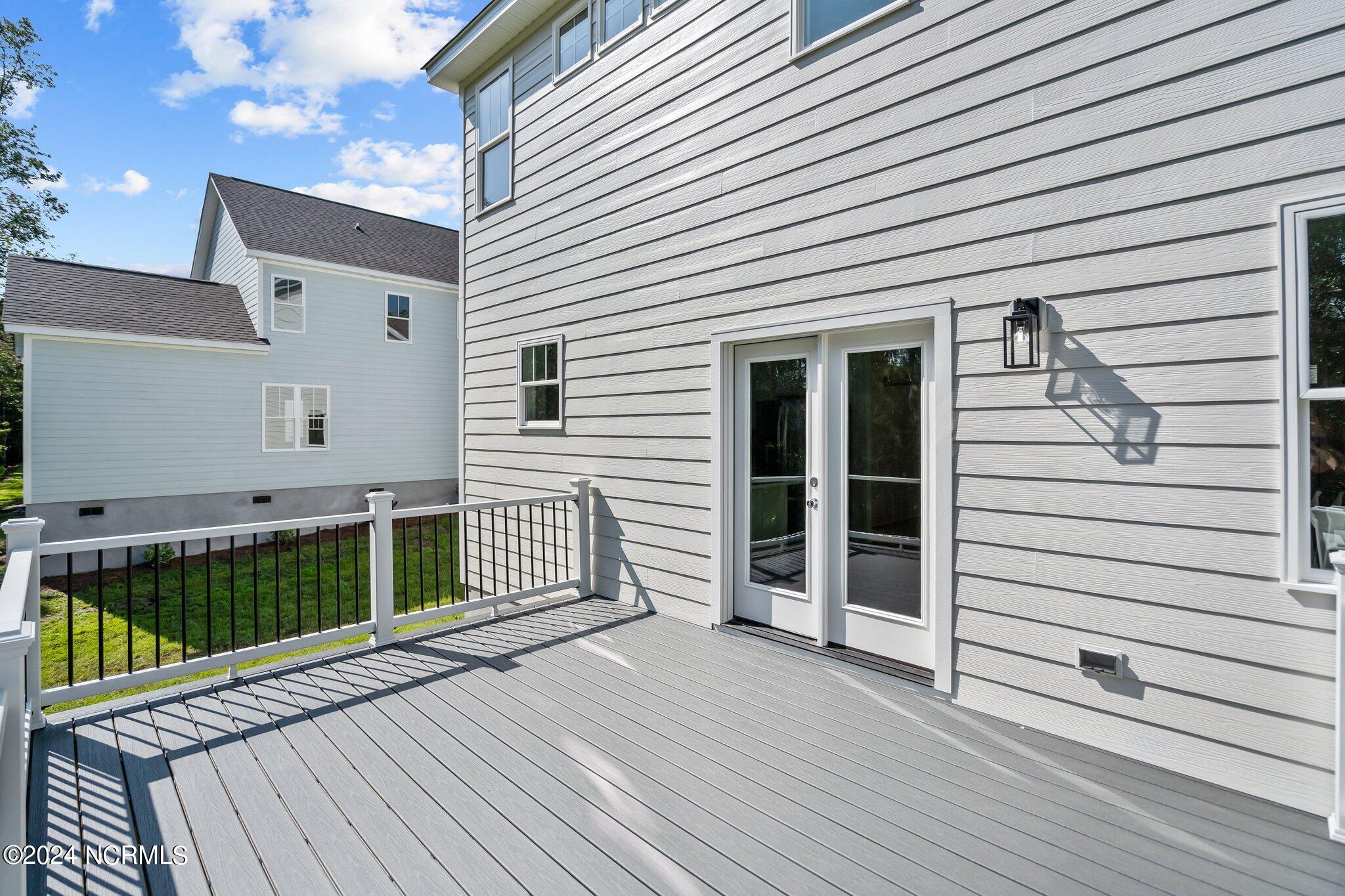 100439102 | Photo 42