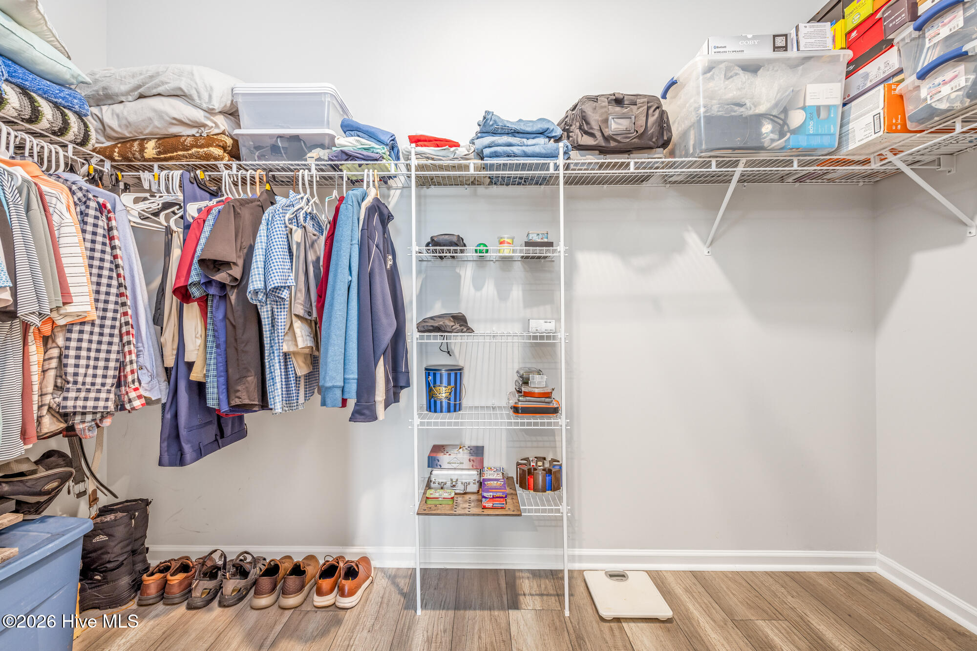 100562008 | Photo 17