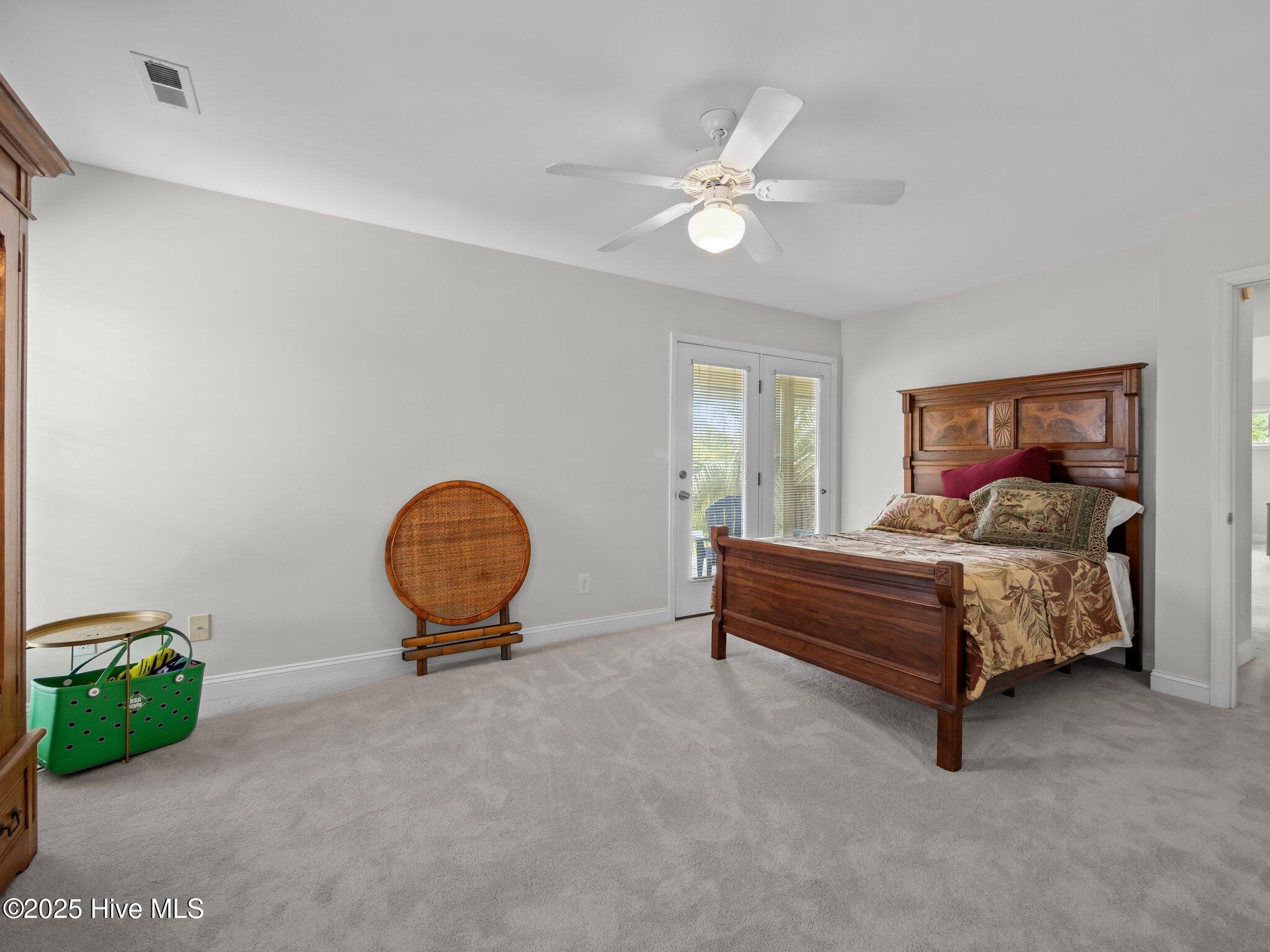 100513840 | Photo 19