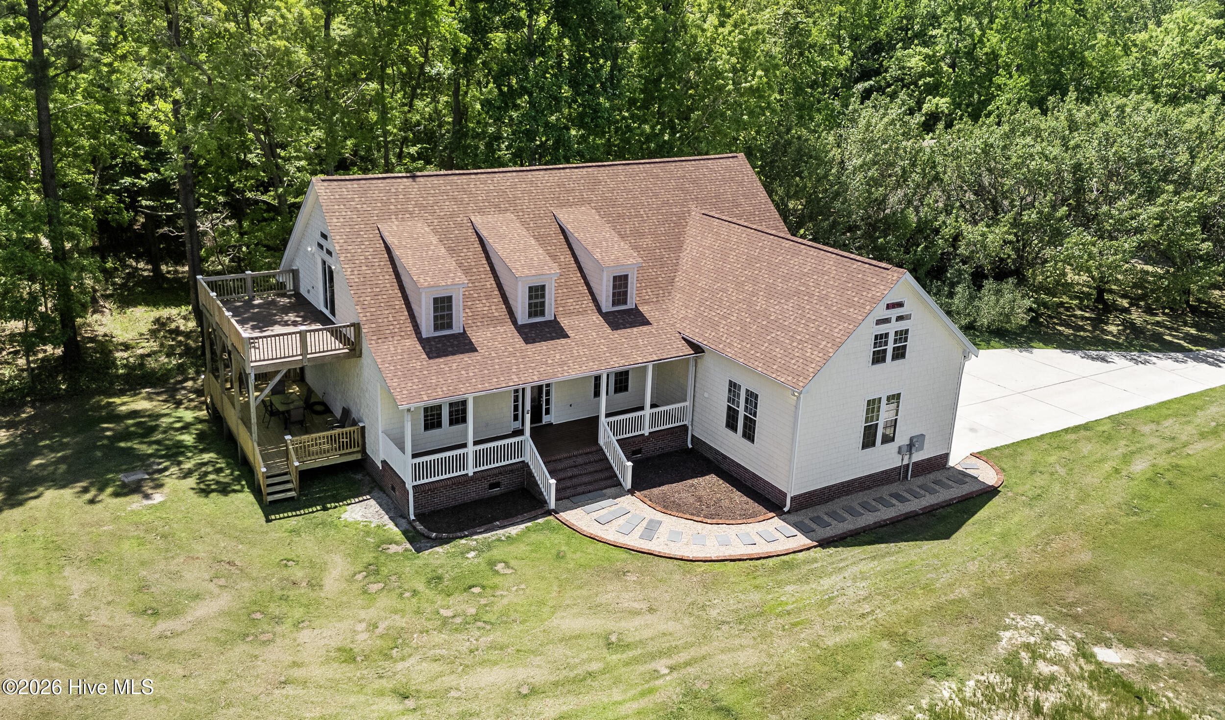 100569506 | Photo 61