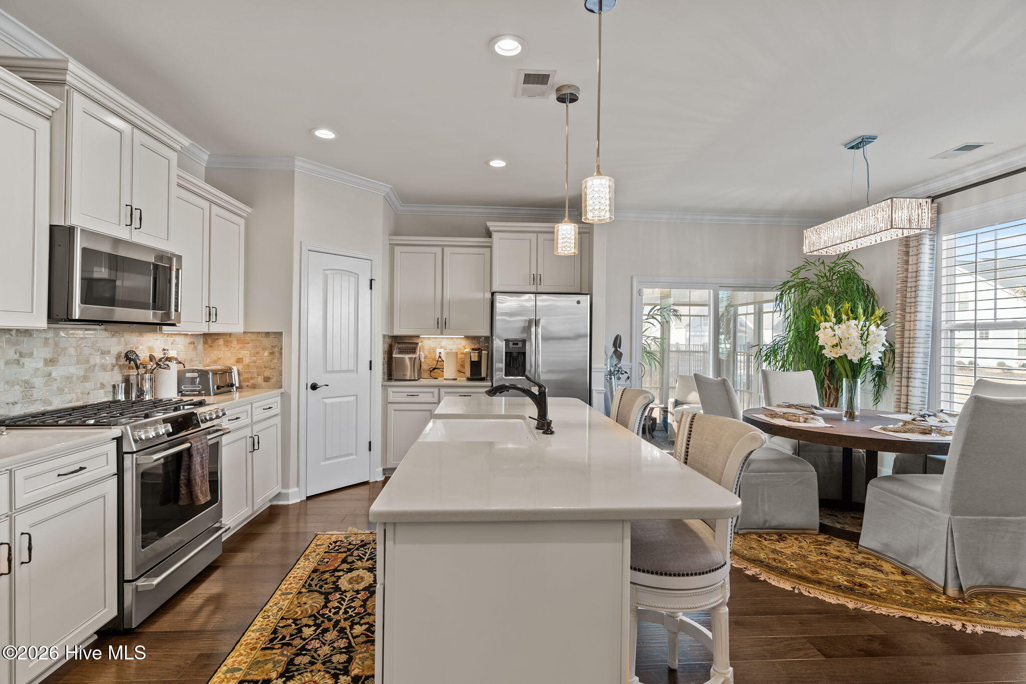 100557364 | Photo 14