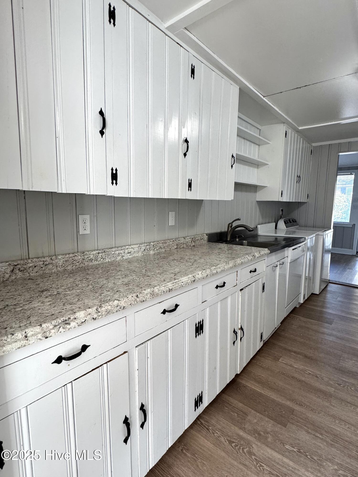 100544831 | Photo 12