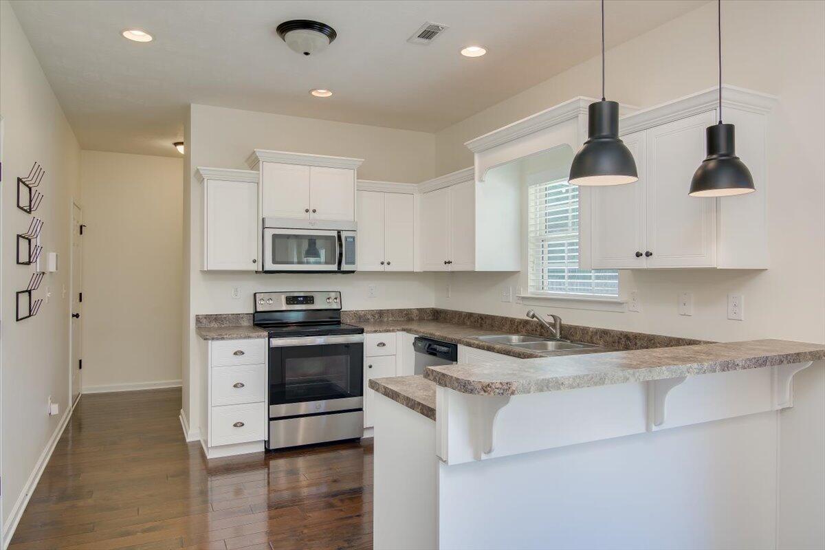 893 Westlawn Drive