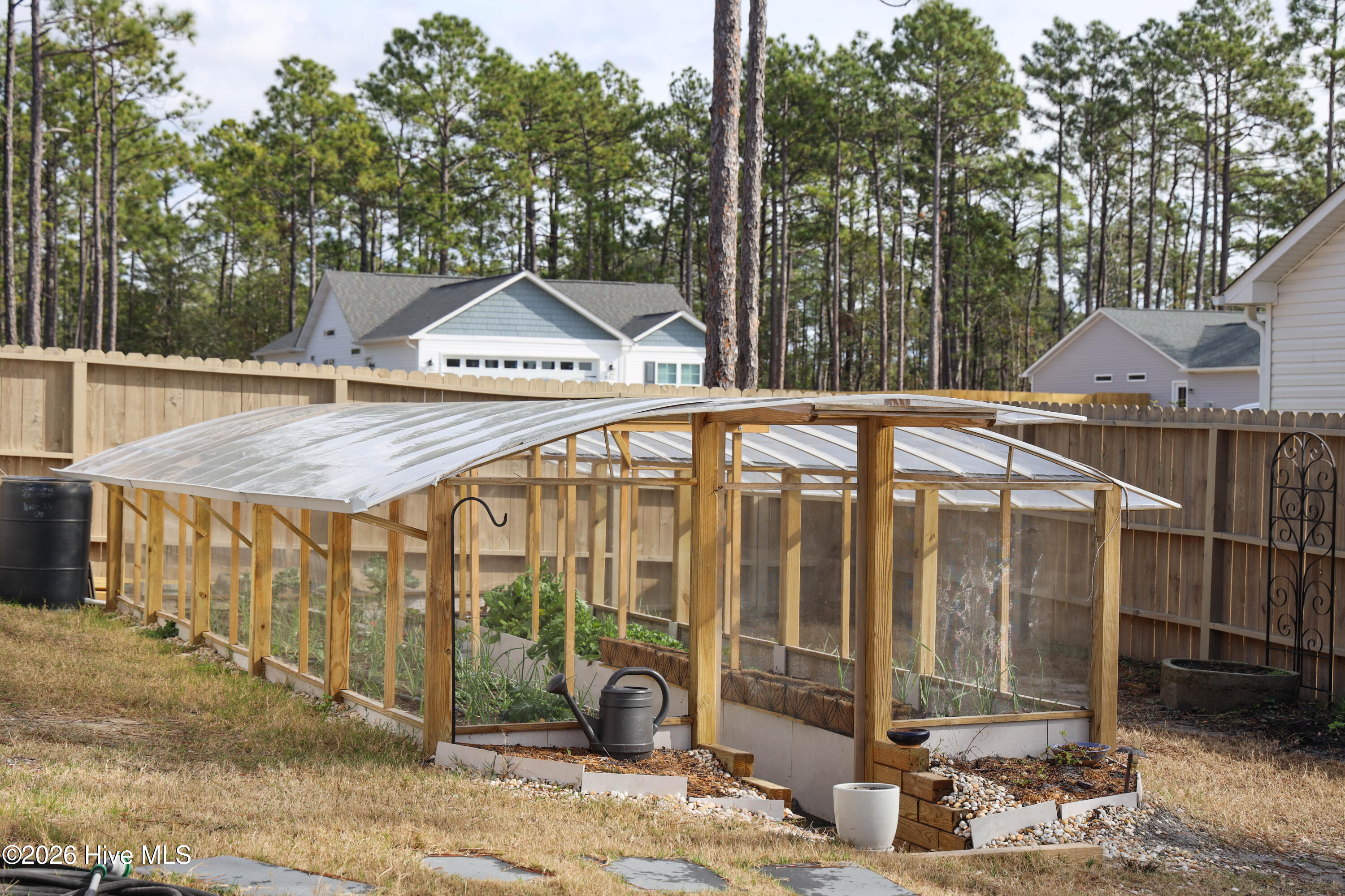 100548876 | Photo 42