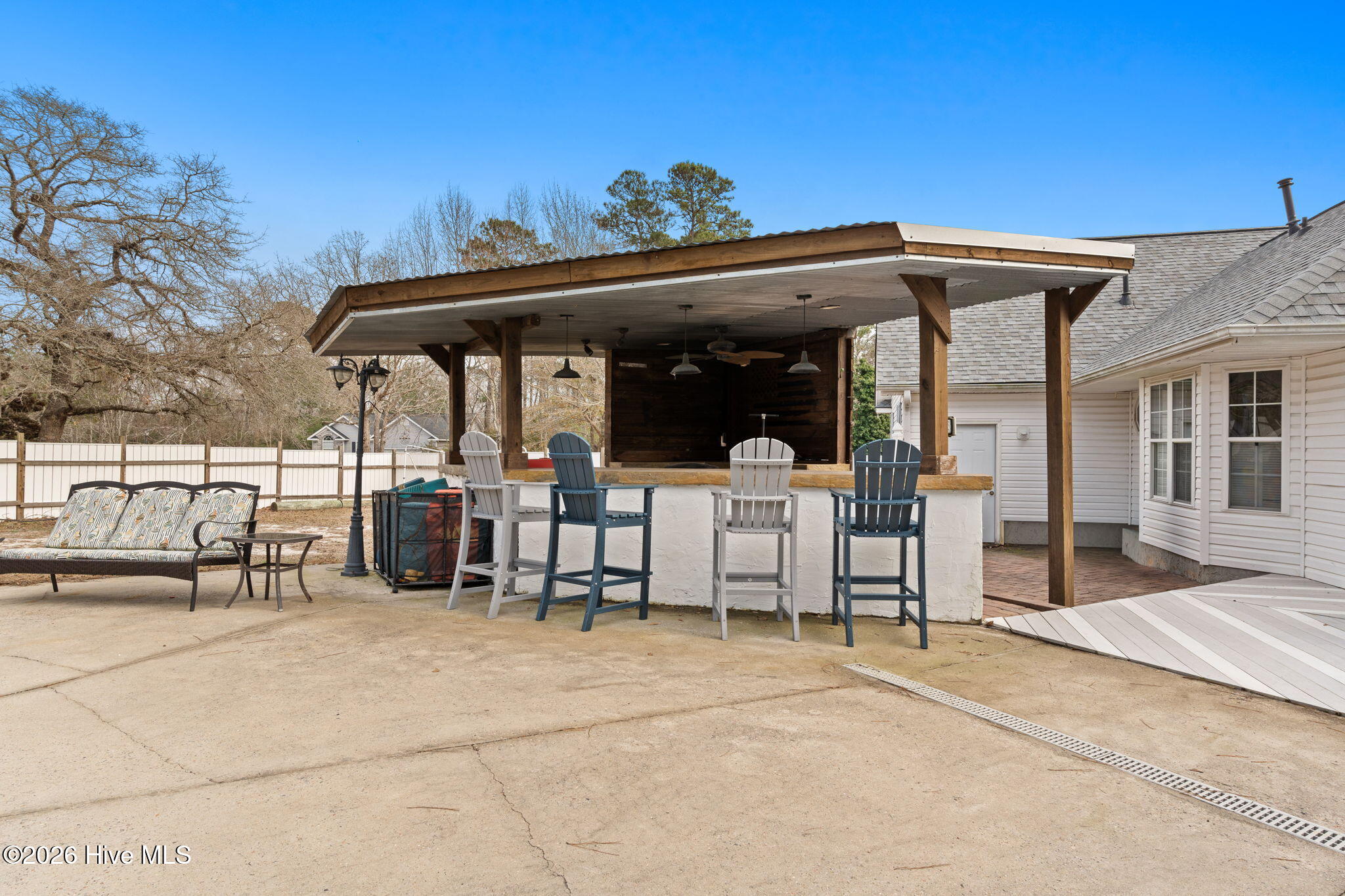 100556346 | Photo 26