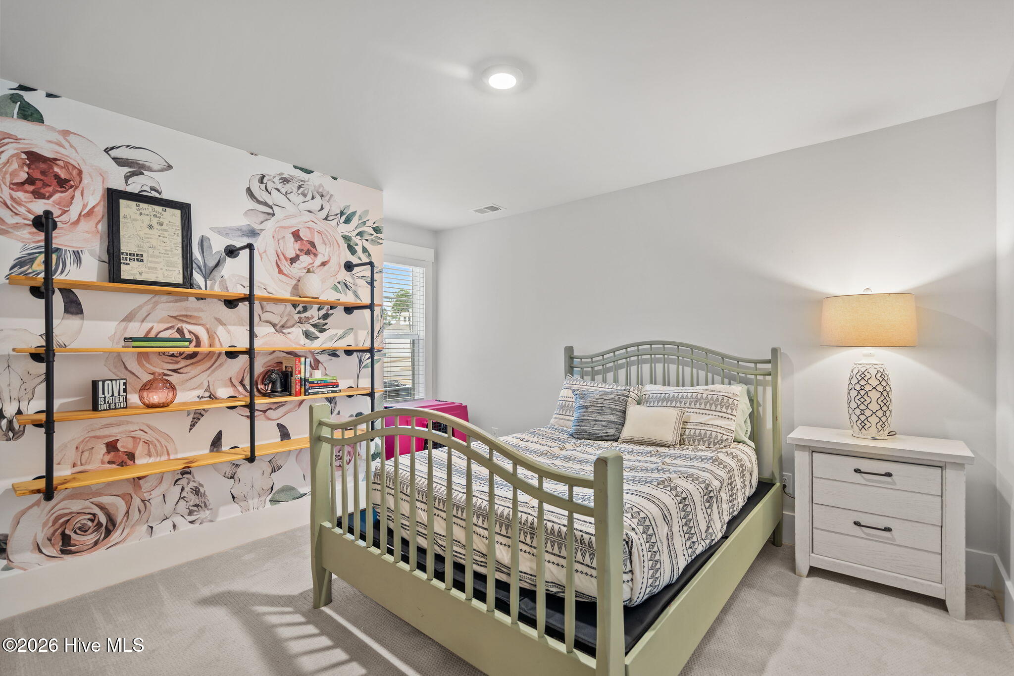 100558026 | Photo 52