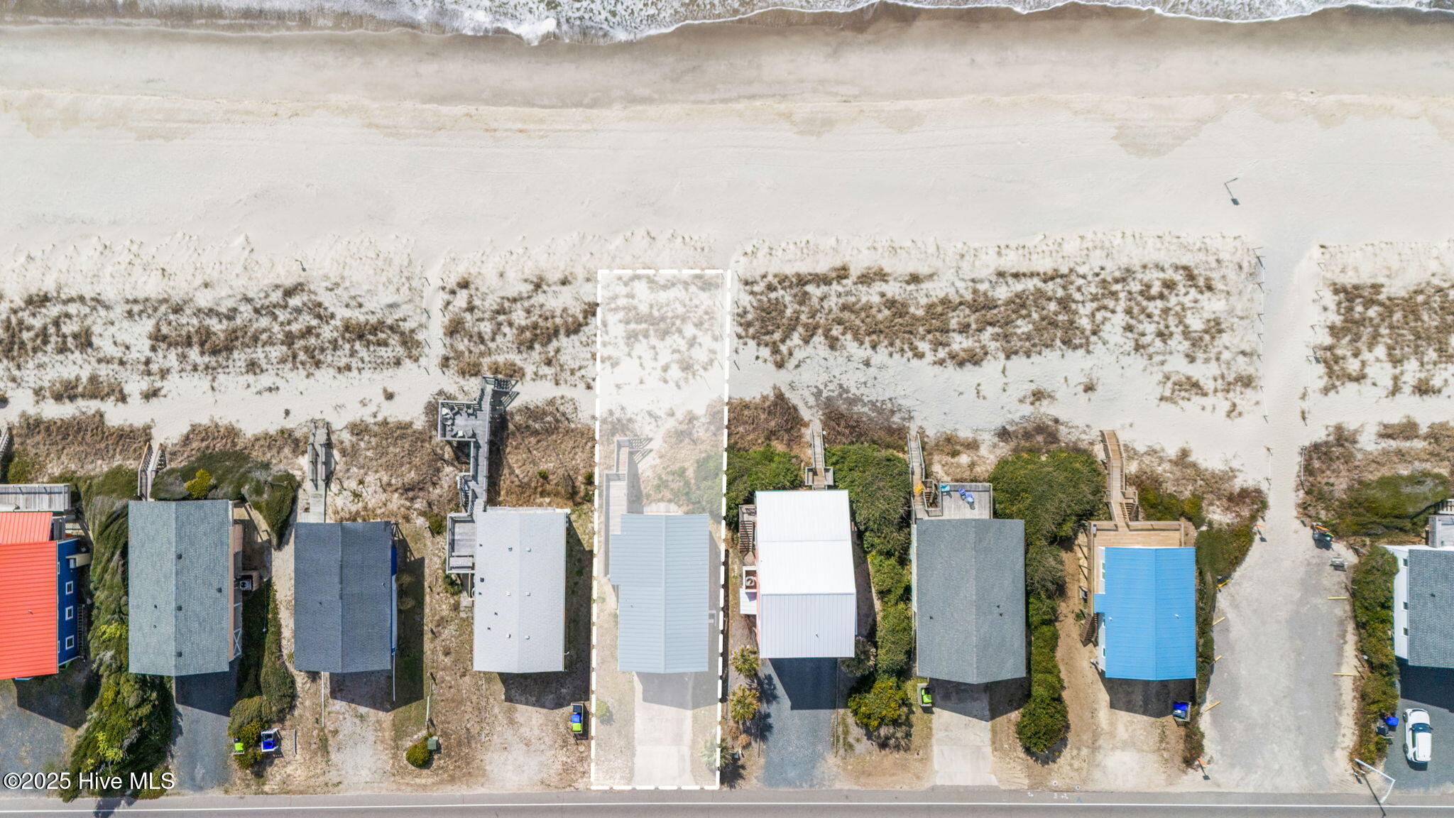 100492987 | Photo 35