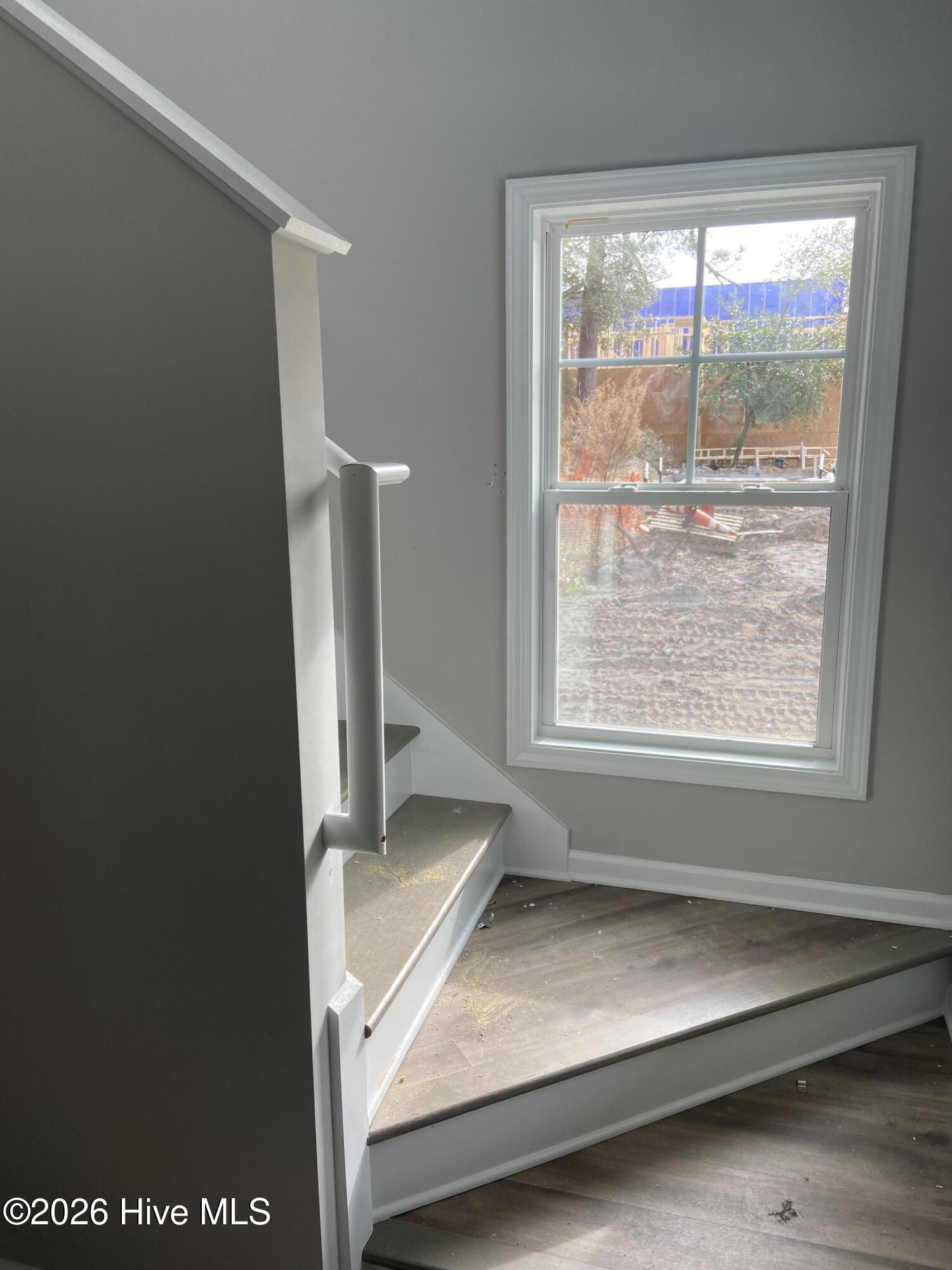 100561897 | Photo 20