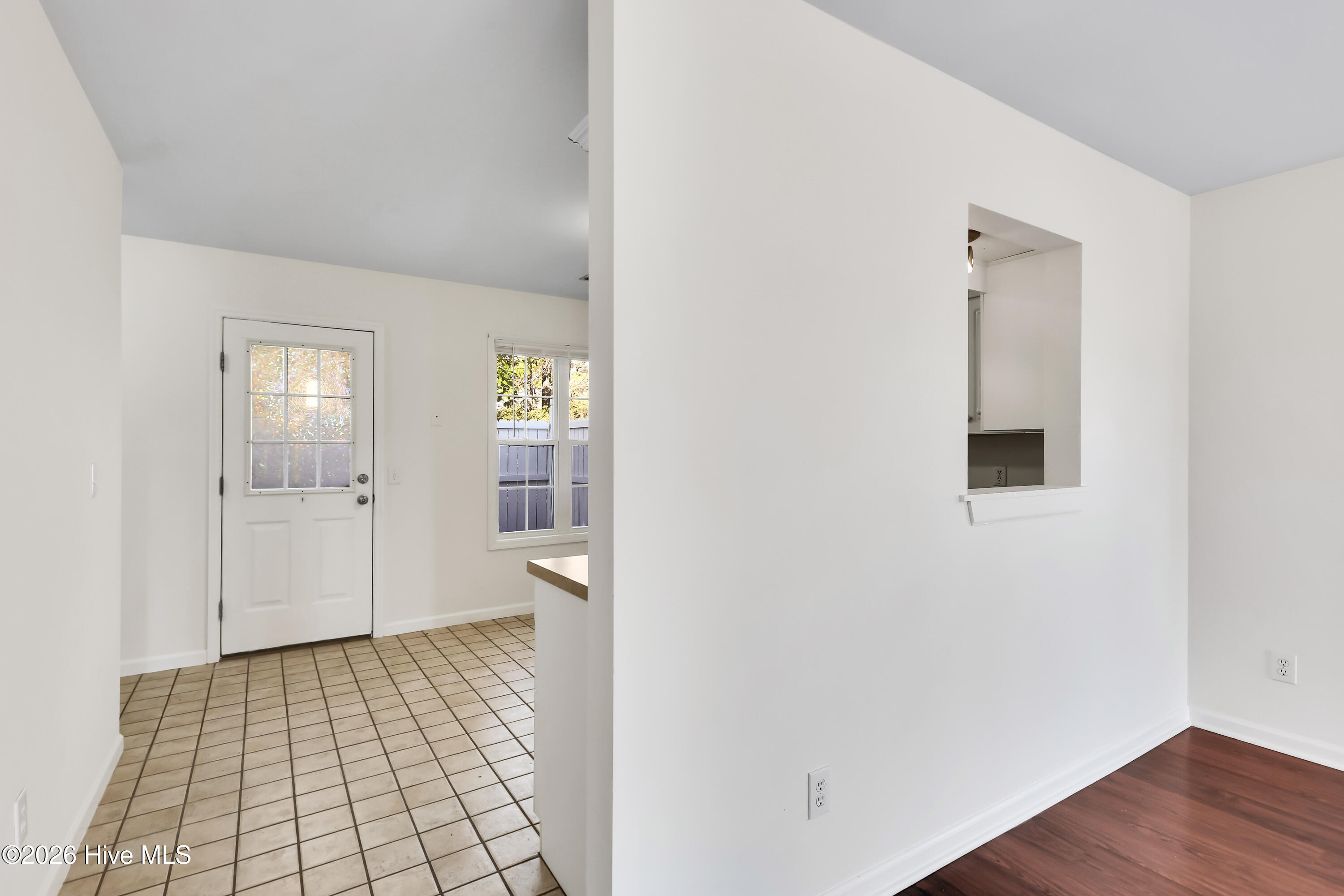 100548105 | Photo 10