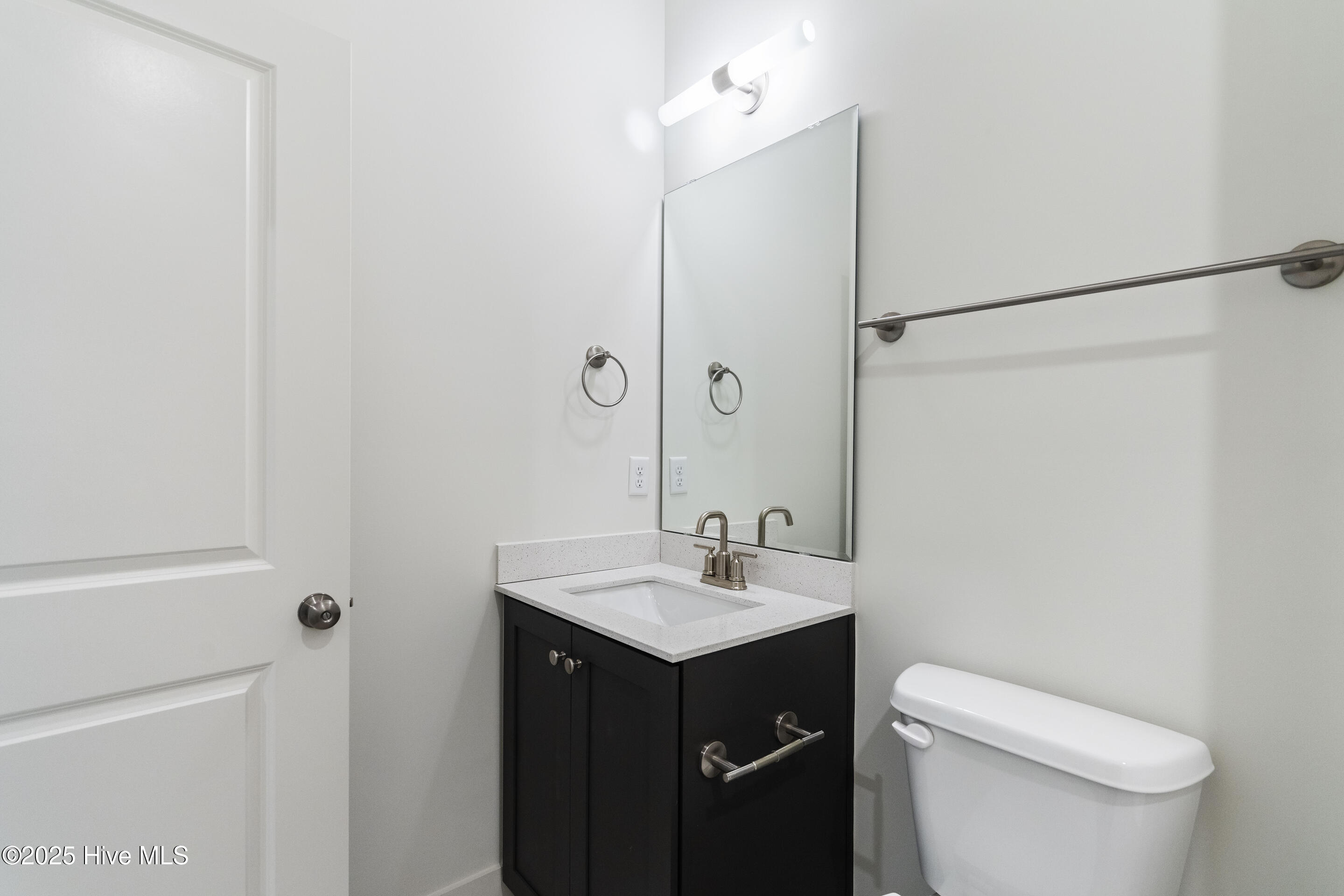 100519186 | Photo 25