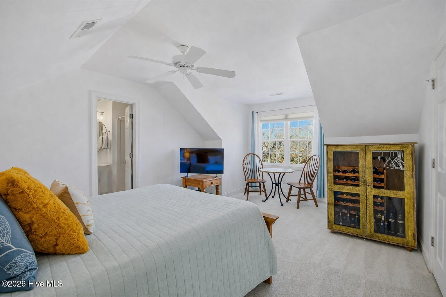 100554989 | Photo 31