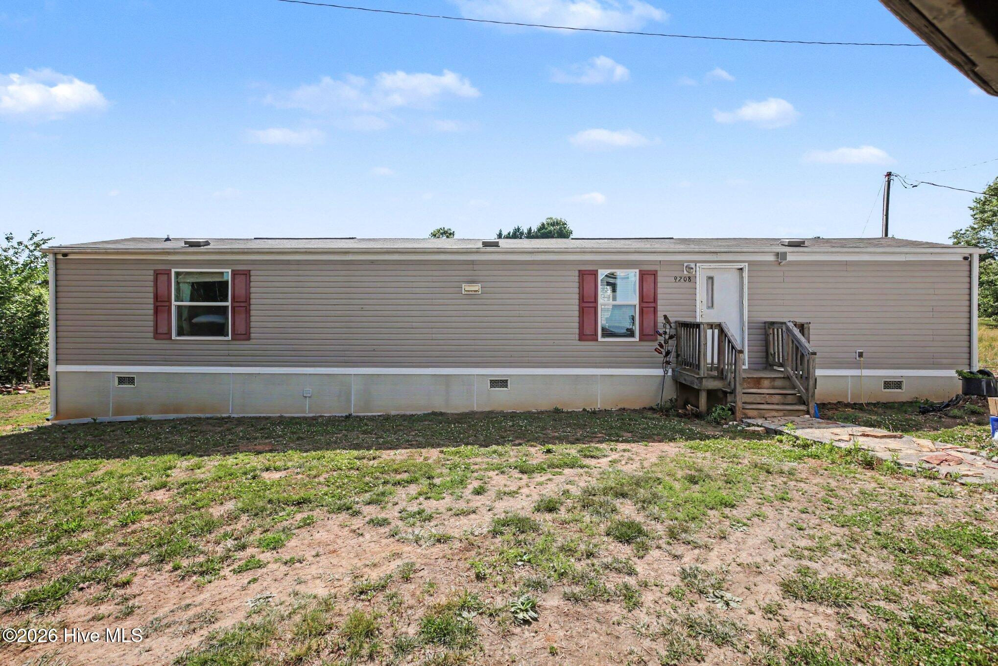 Front view of 9028 State Highway 87