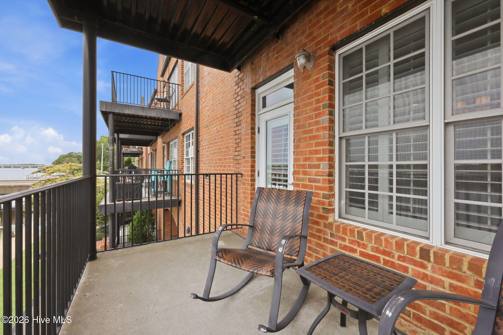 Exterior photo of 421 W Main Street 201, Washington, NC 27889. MLS: 100581915