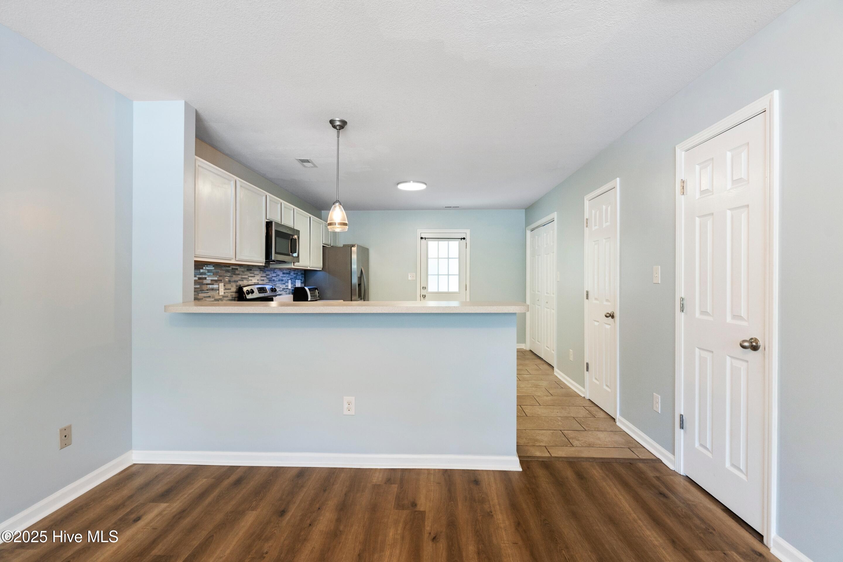 100536267 | Photo 11