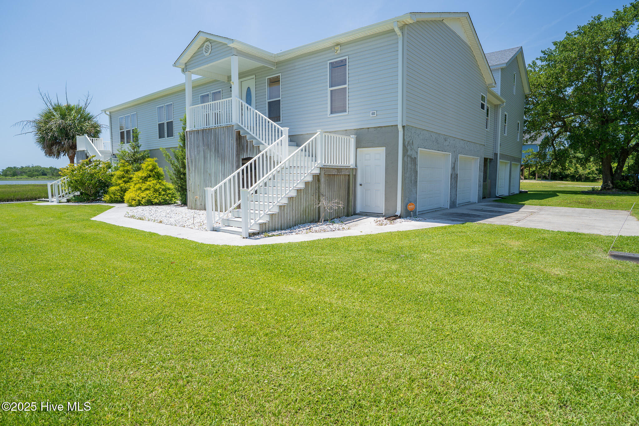 100516311 | Photo 42