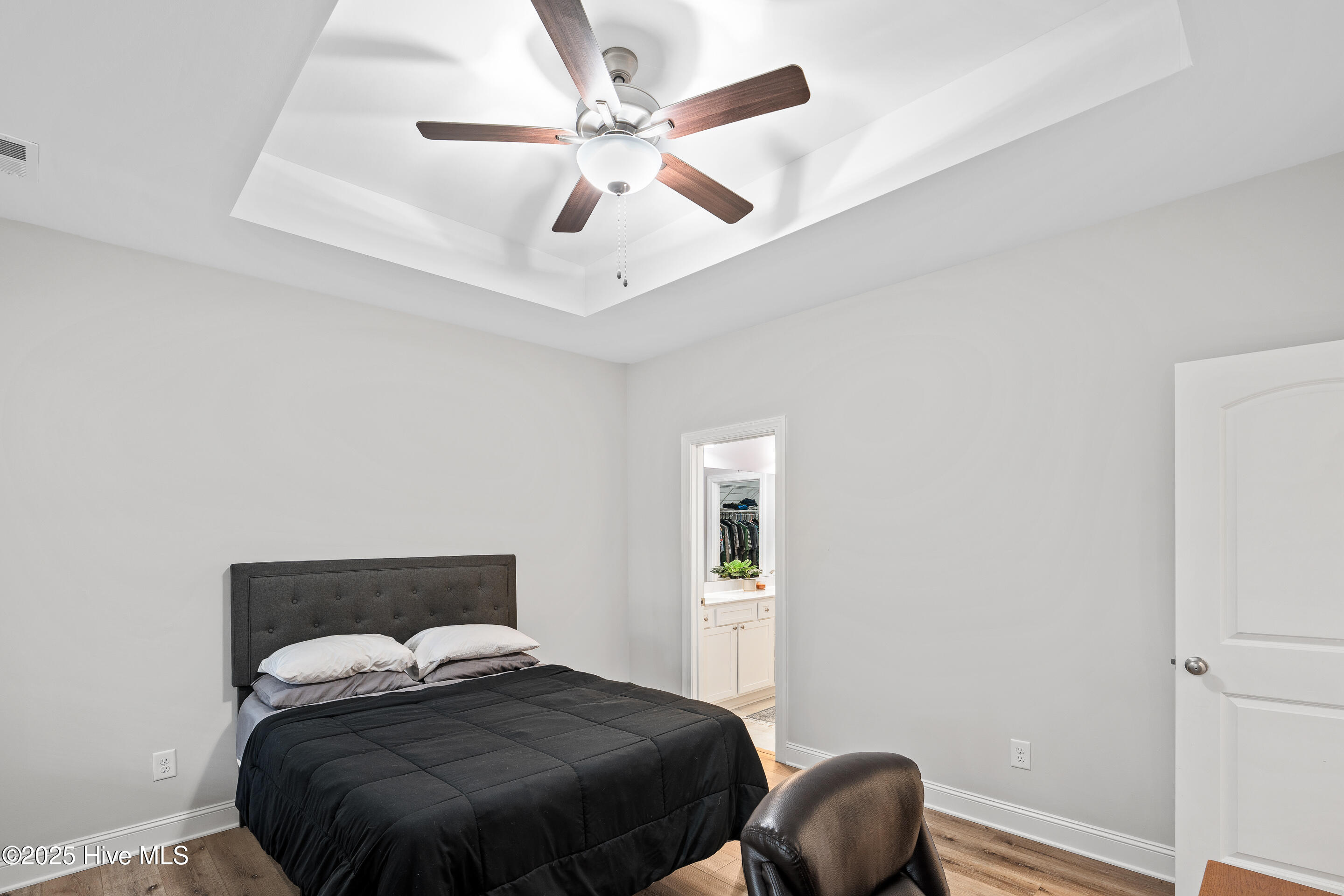 100534961 | Photo 21