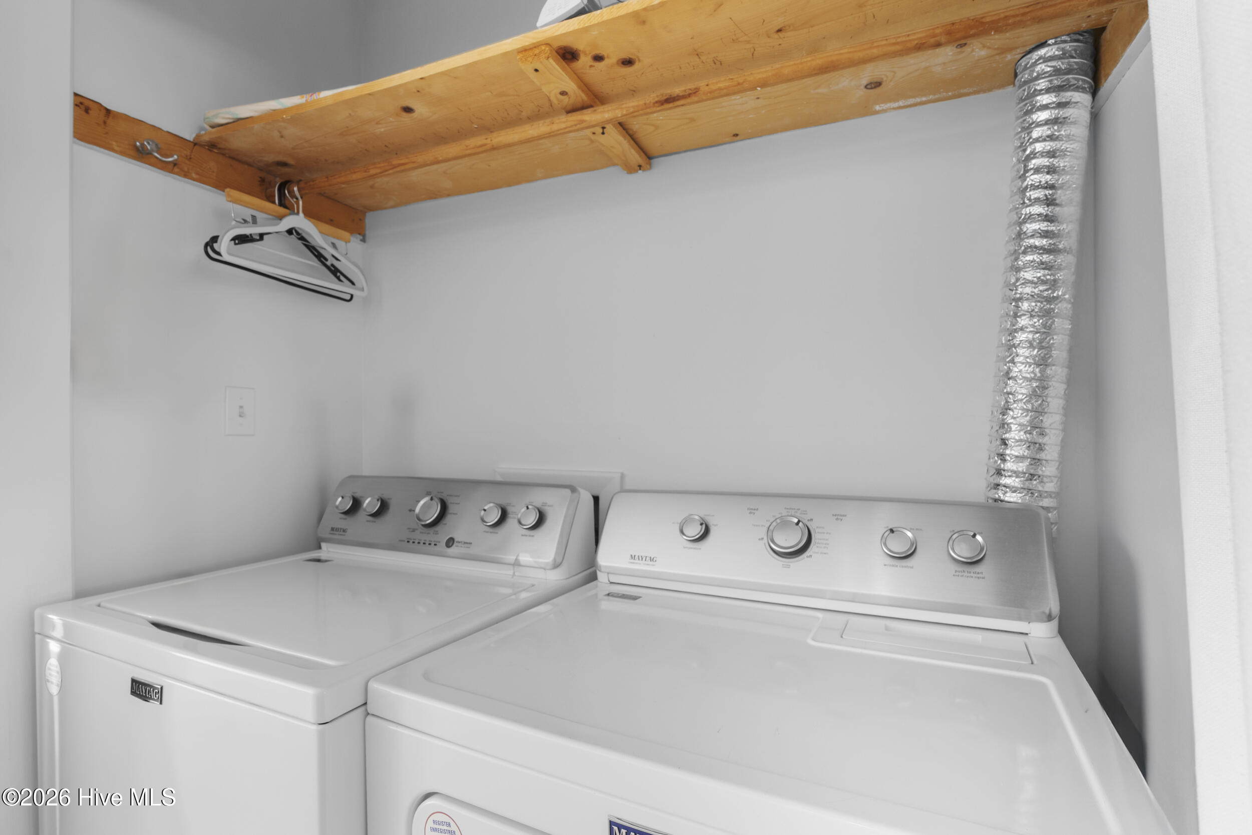 100561648 | Photo 63